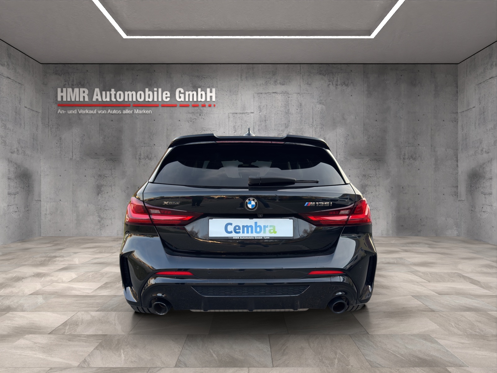 BMW M135i xDrive Steptronic-image-5