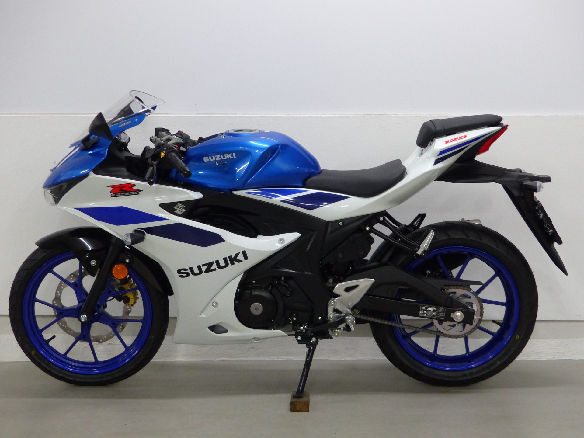 SUZUKI GSX-R 125 ABS-image-2