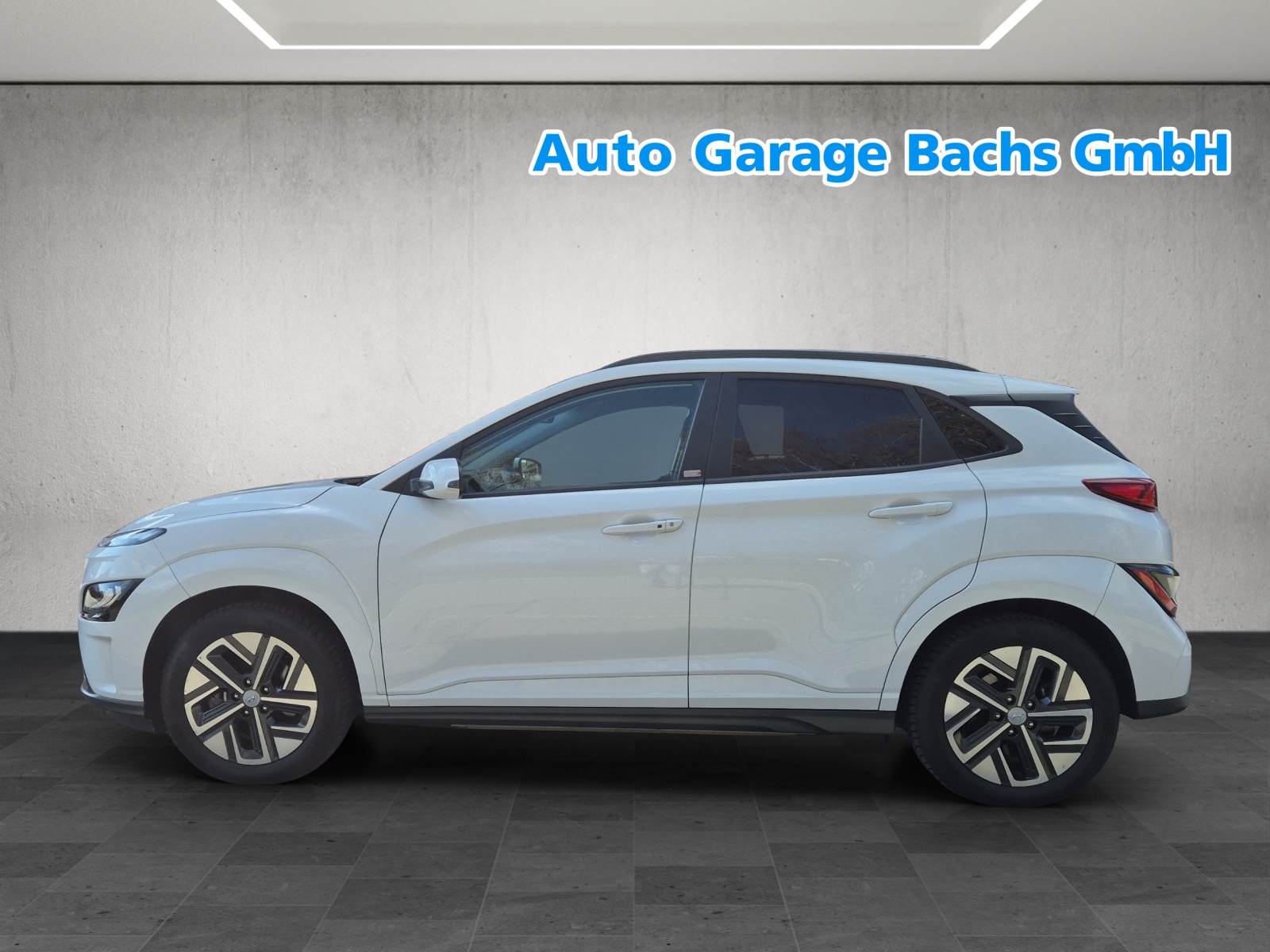 HYUNDAI Kona EV Amplia-showroom-element-3