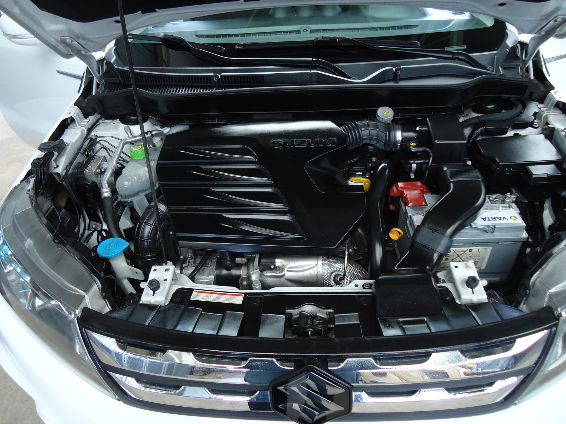 SUZUKI Vitara 1.6 TD Sergio Cellano Top-image-7