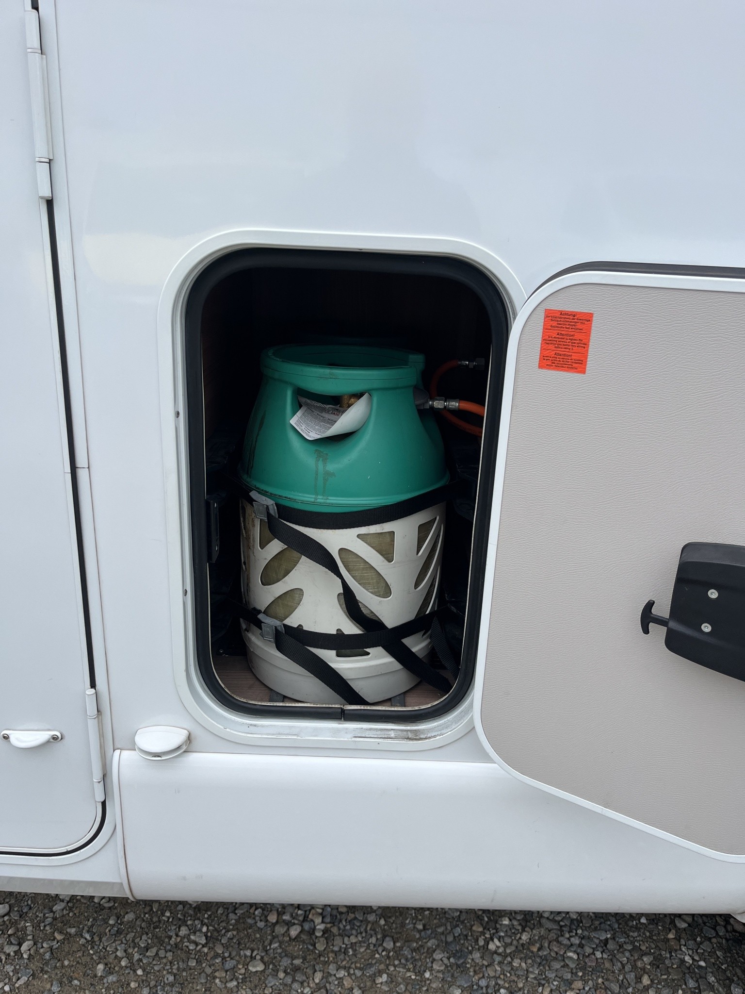 WEINSBERG CaraSuite 700MEG 5 Schlafplätze, K250 Fiat Ducato-image-19