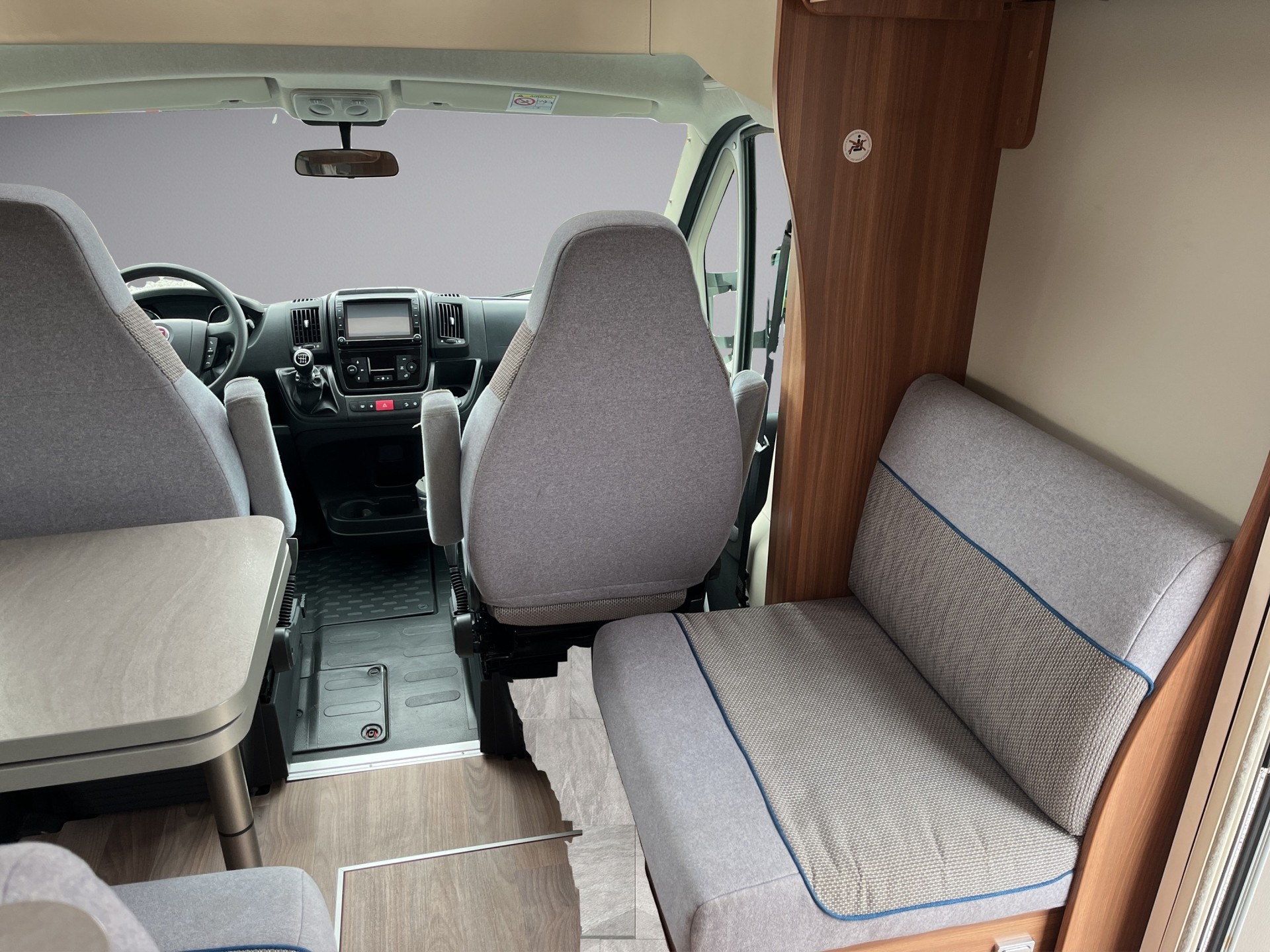 WEINSBERG CaraSuite 700MEG 5 Schlafplätze, K250 Fiat Ducato-image-11