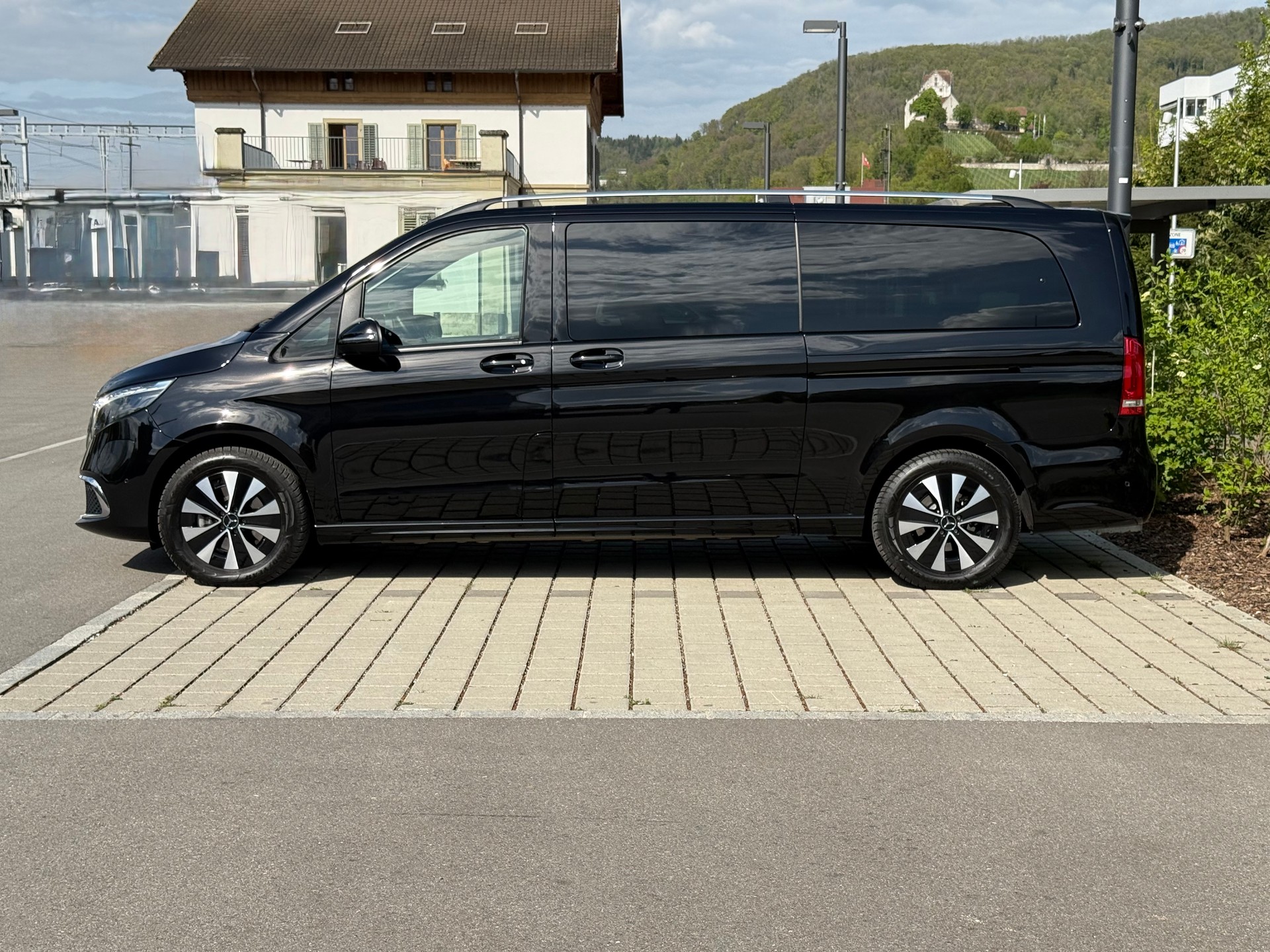 MERCEDES-BENZ EQV 300 extralang-Abstandtempomat, 07 Plätzer, 360-Kamera,-showroom-element-1