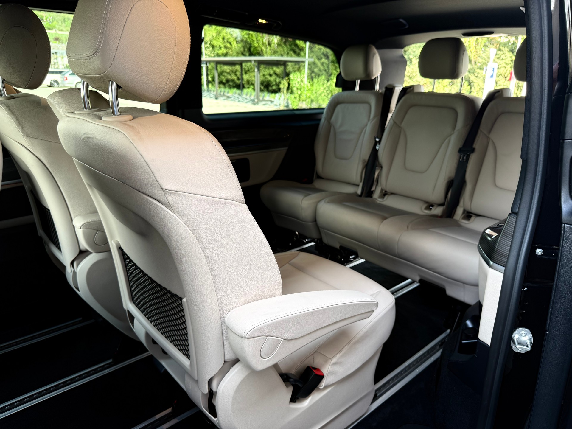 MERCEDES-BENZ EQV 300 extralang-Abstandtempomat, 07 Plätzer, 360-Kamera,-showroom-element-2