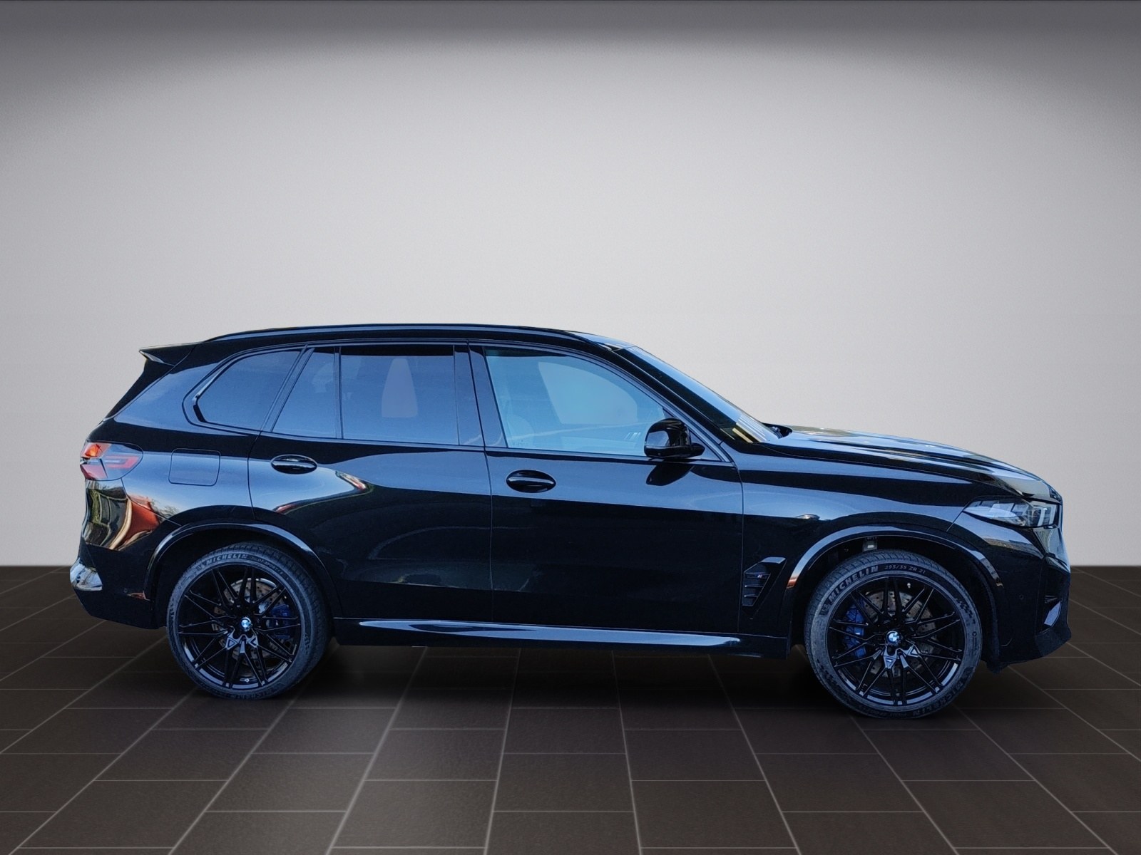 BMW X5 F95 M Competition-showroom-element-1