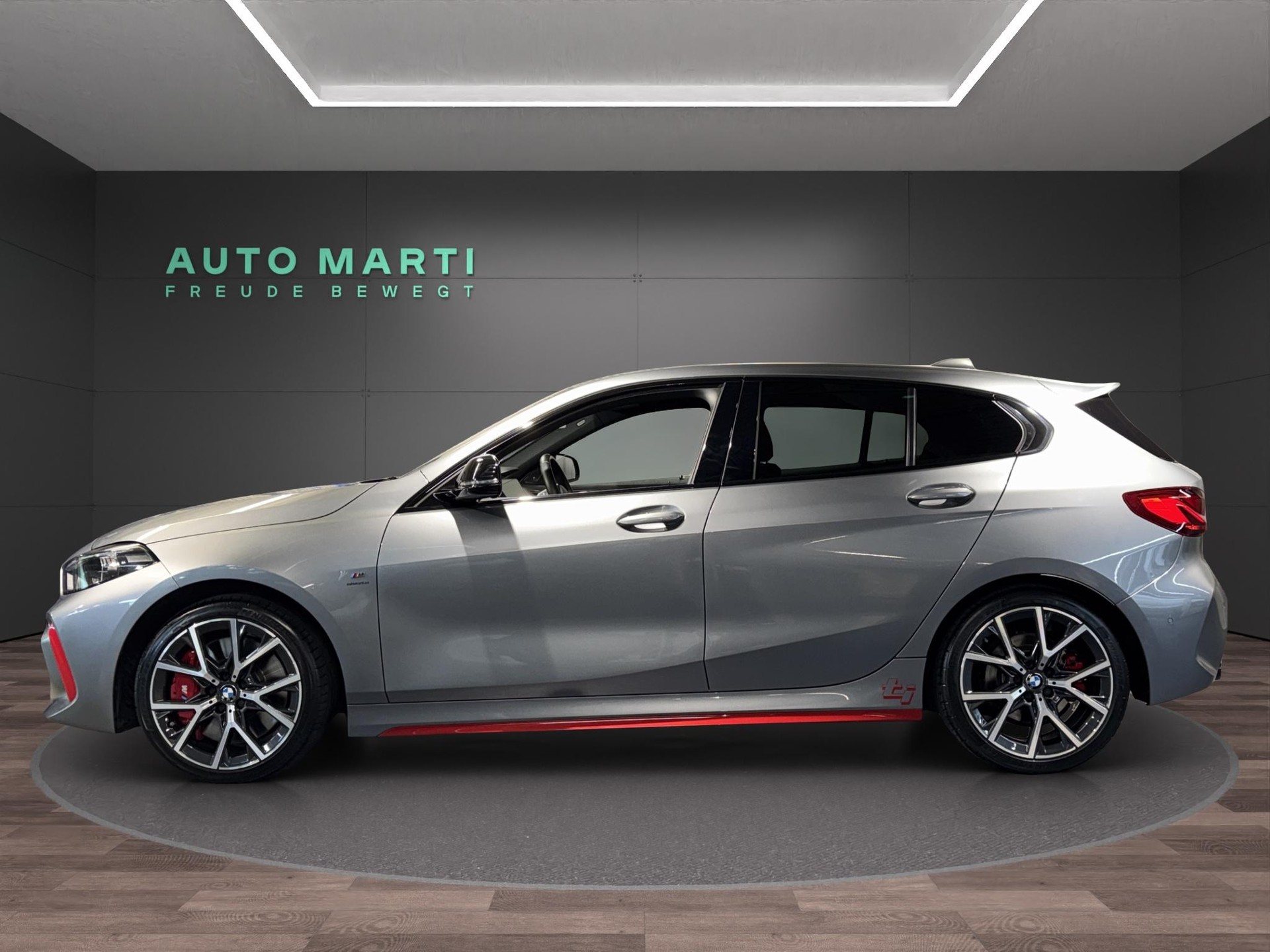 BMW 128ti M Sport-showroom-element-1