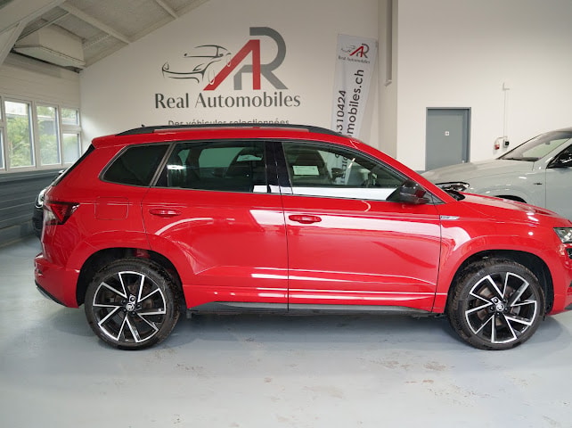 SKODA KAROQ-showroom-element-1