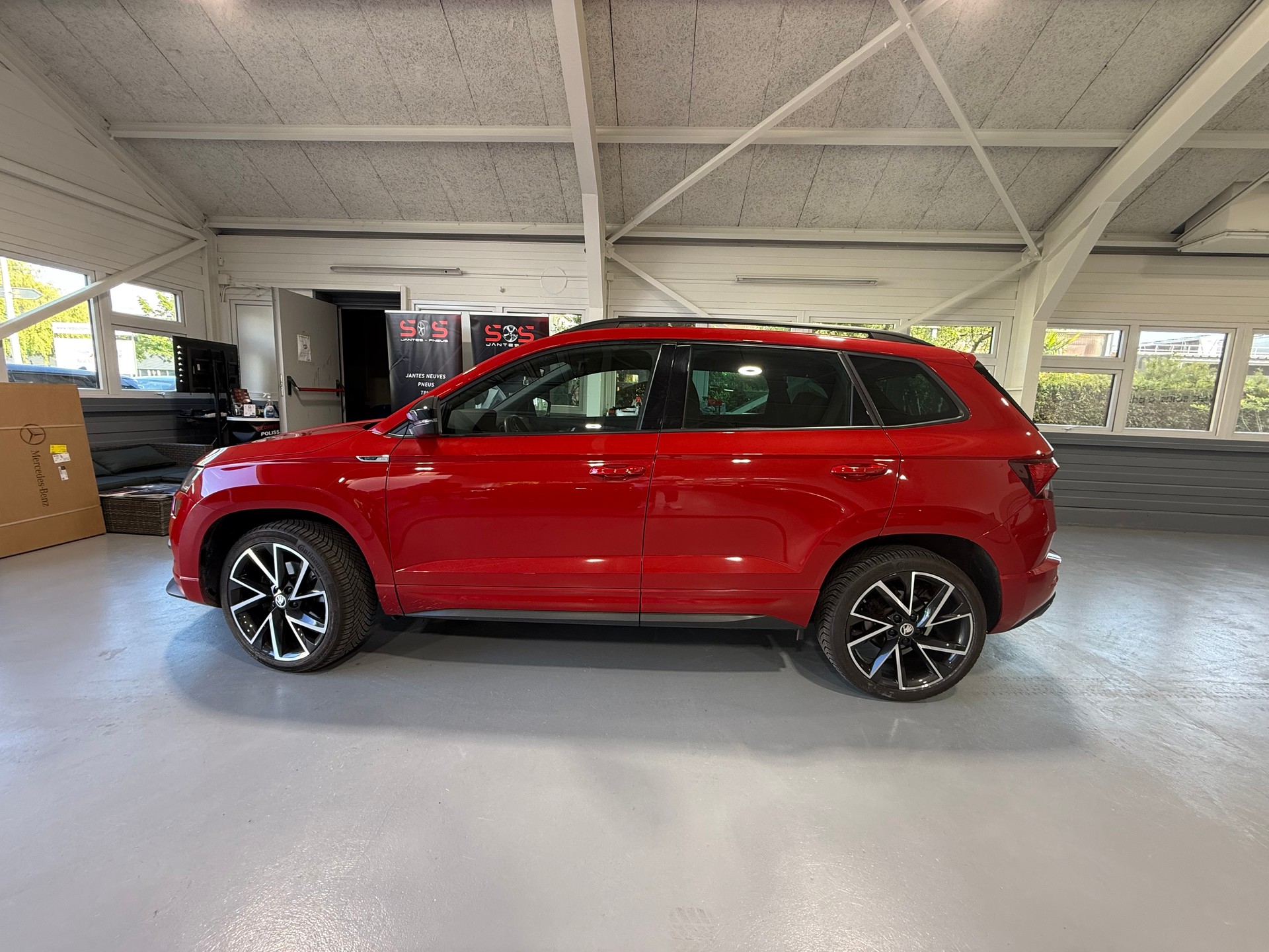SKODA KAROQ-image-7