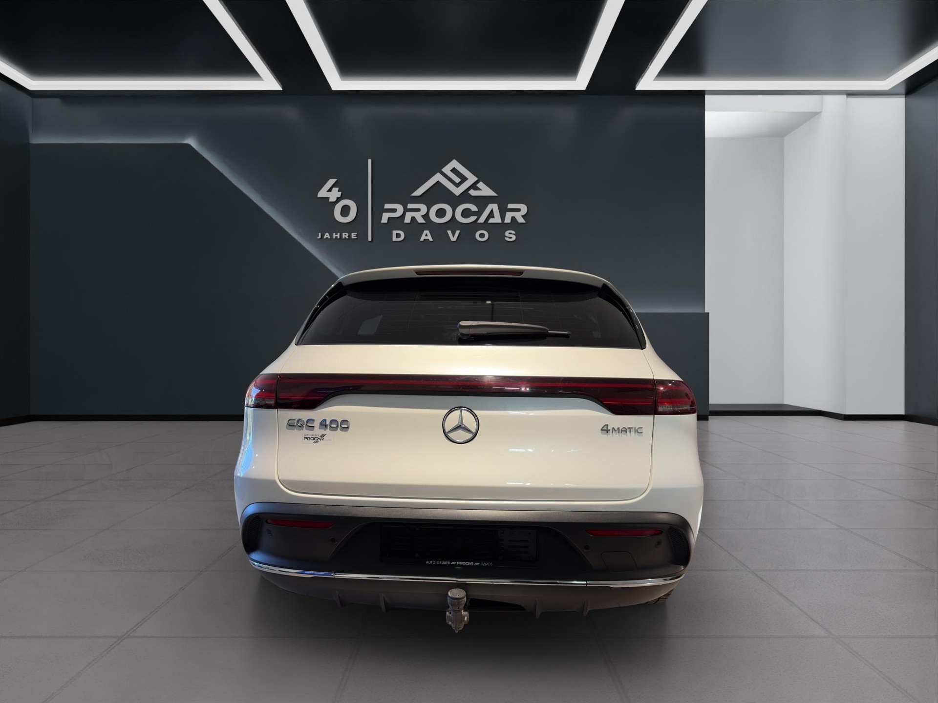 MERCEDES-BENZ EQC 400 AMG Line 4matic-image-3