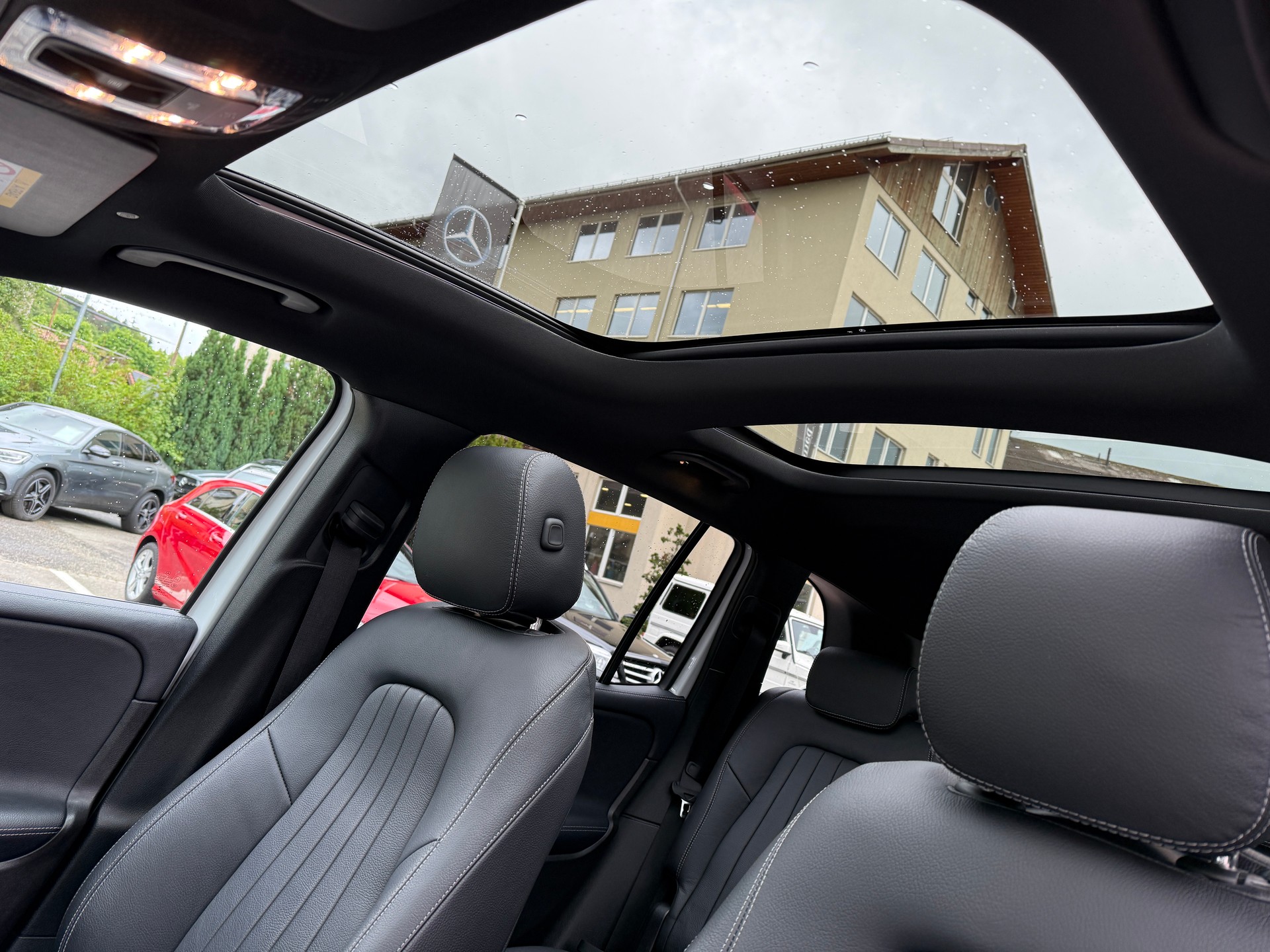 MERCEDES-BENZ GLB 250 Progress. 4 MATIC-image-11