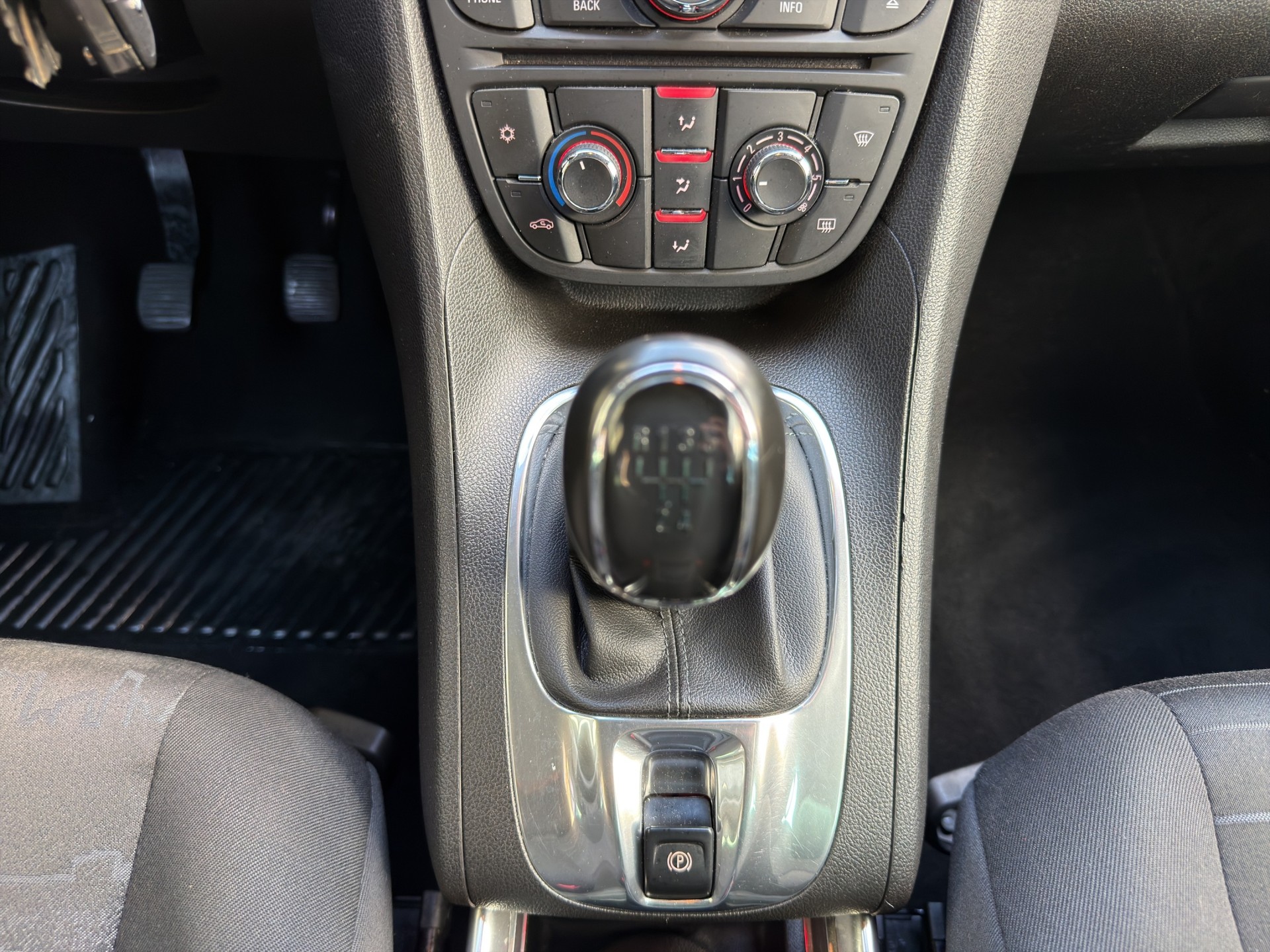 OPEL Meriva 1.4 Turbo Enjoy-image-14