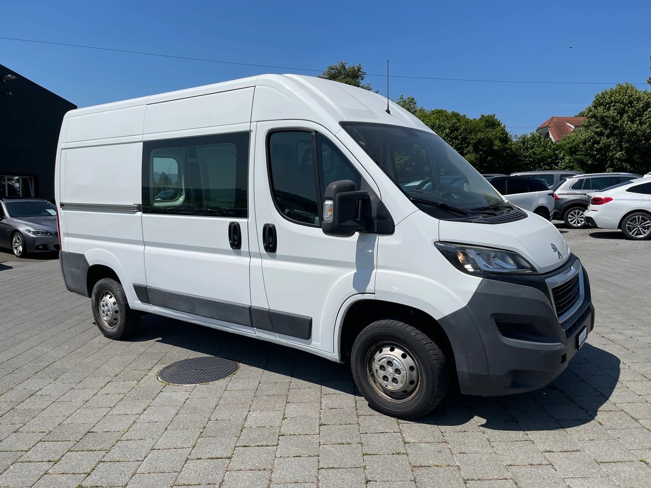 PEUGEOT Boxer 2.2 HDI 335 Allure L2H2-image-7
