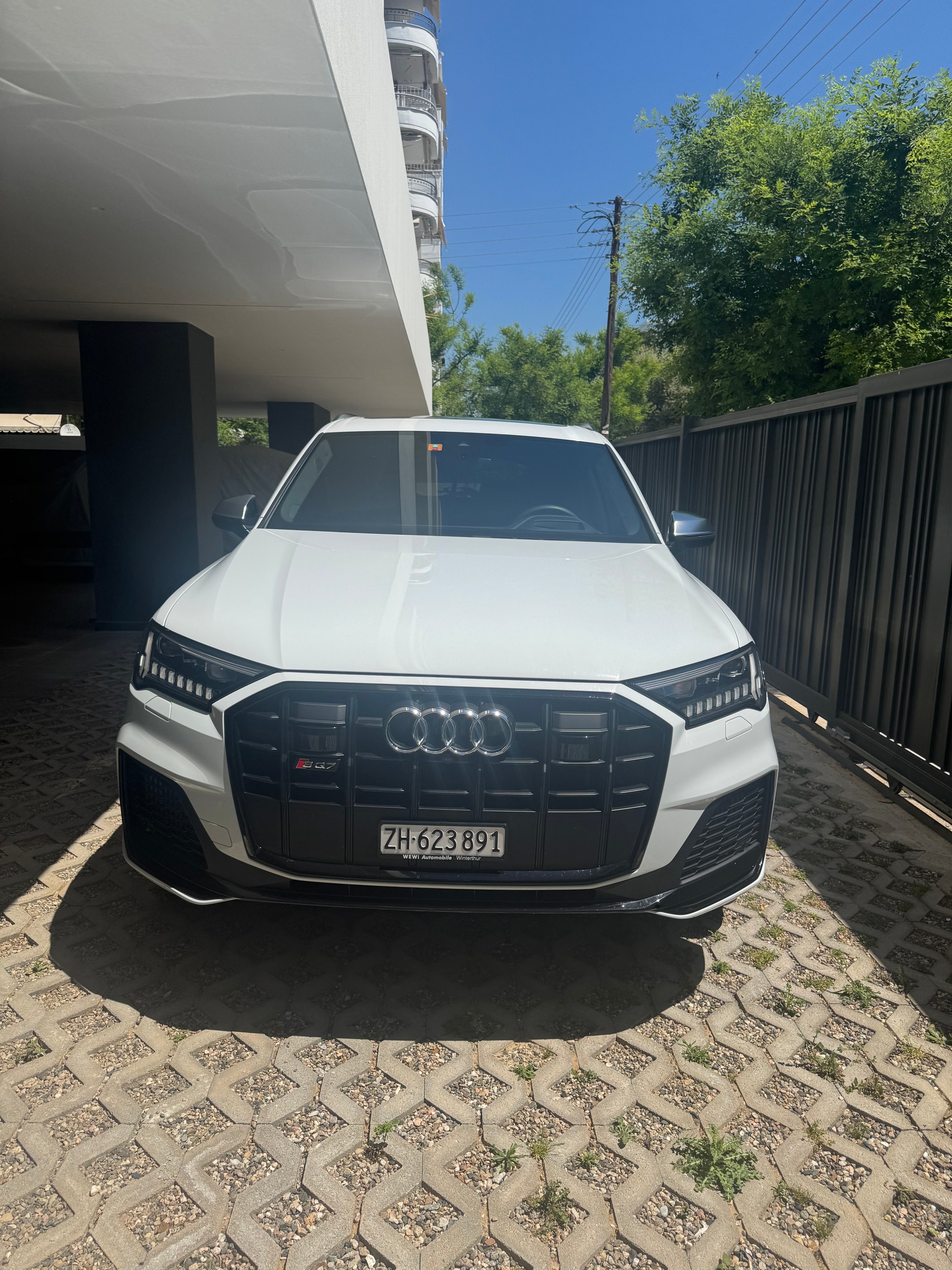 AUDI 4.0 V8 TFSI quattro T-Tronic-image-1