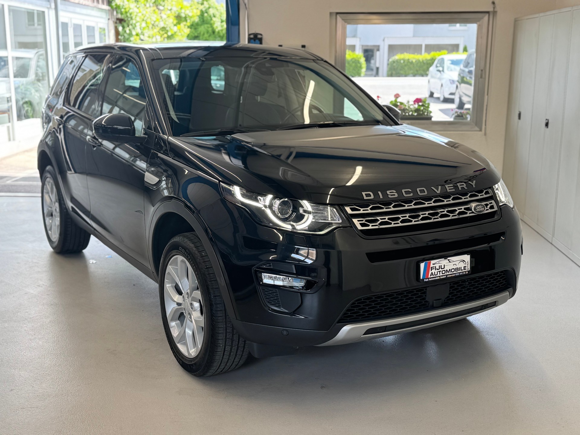 LAND ROVER Discovery Sport 2.0 TD4 HSE AT9-image-2
