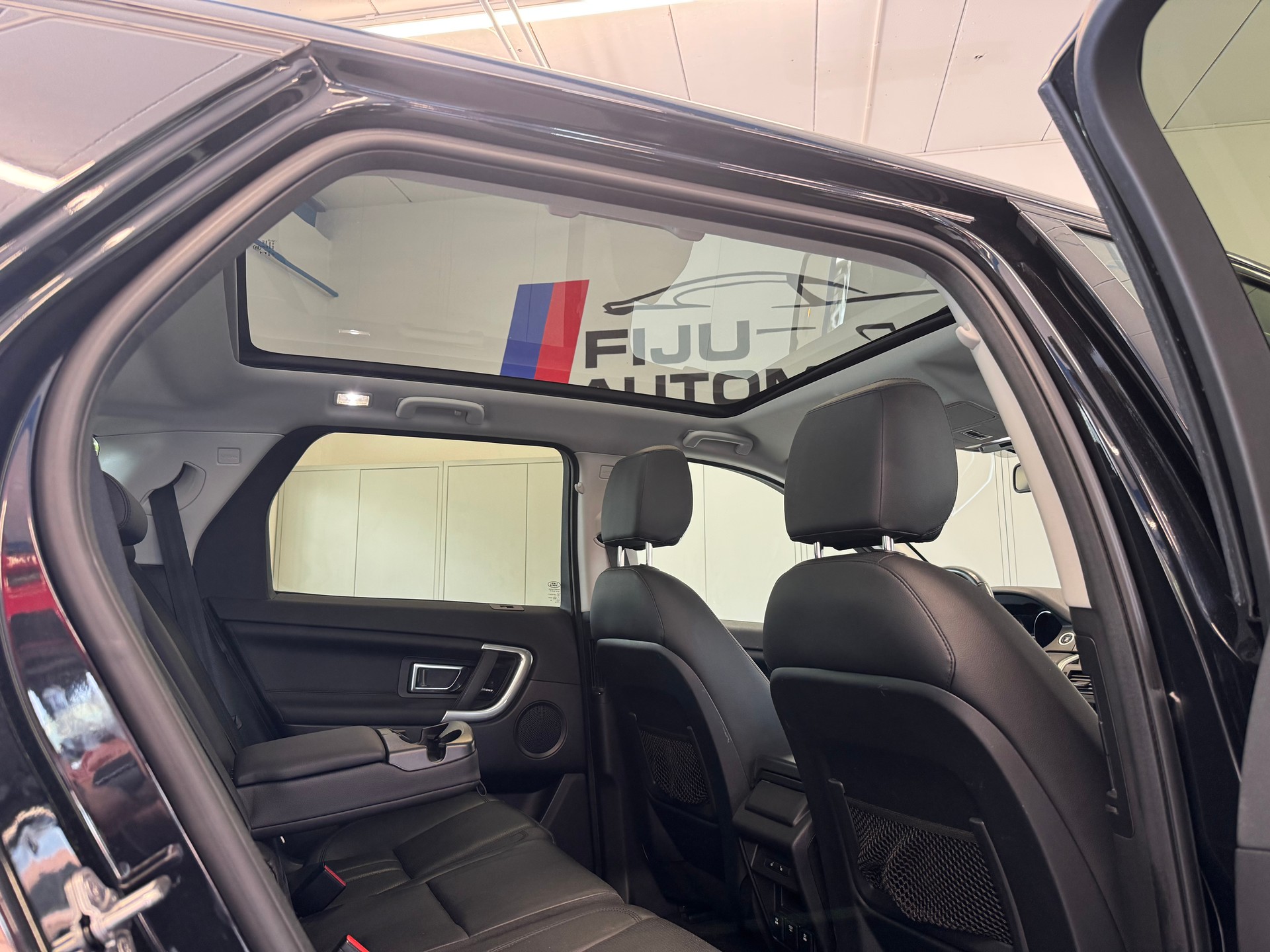 LAND ROVER Discovery Sport 2.0 TD4 HSE AT9-image-13