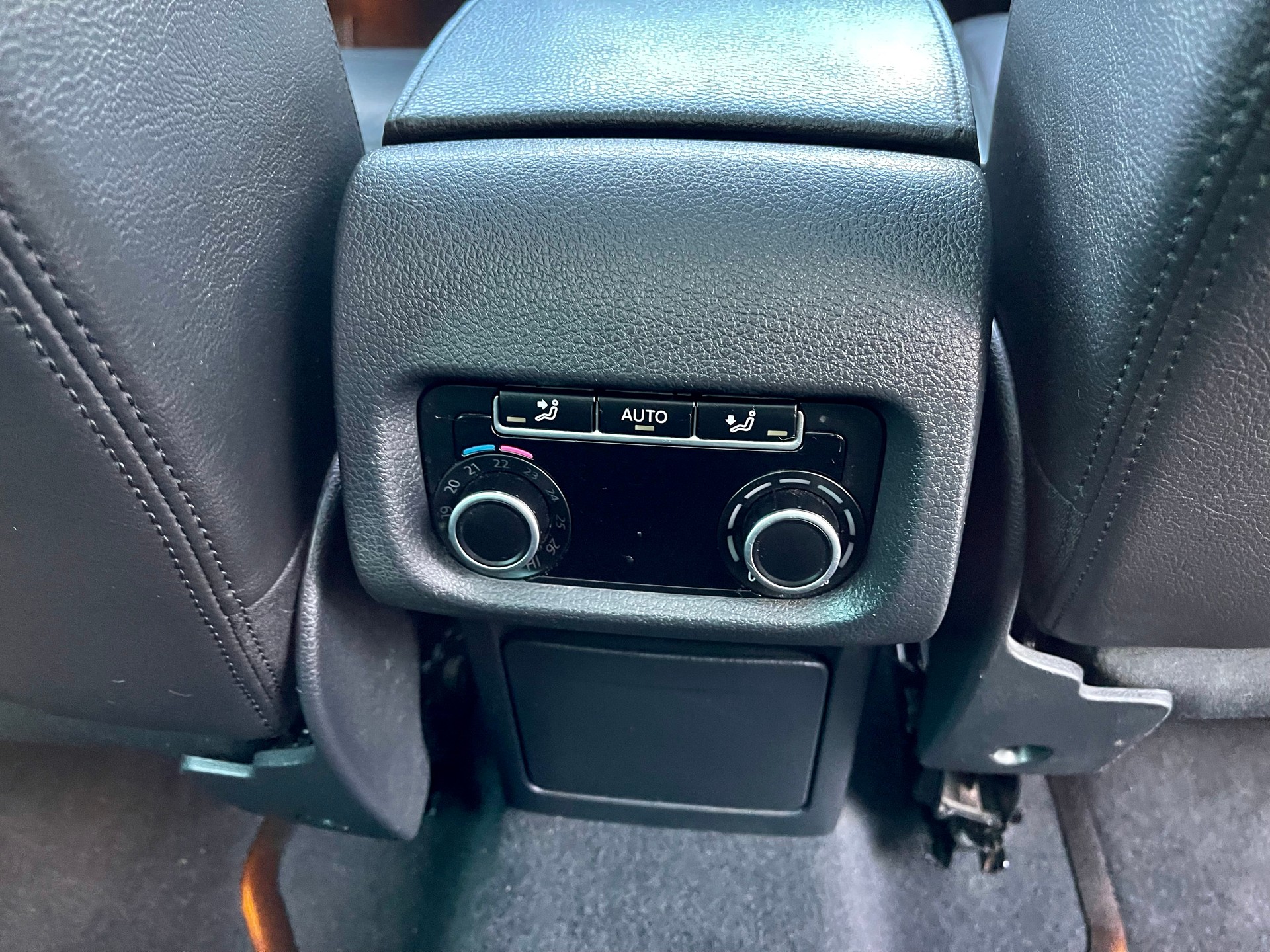 SEAT Alhambra 2.0 TDI Reference DSG-image-21