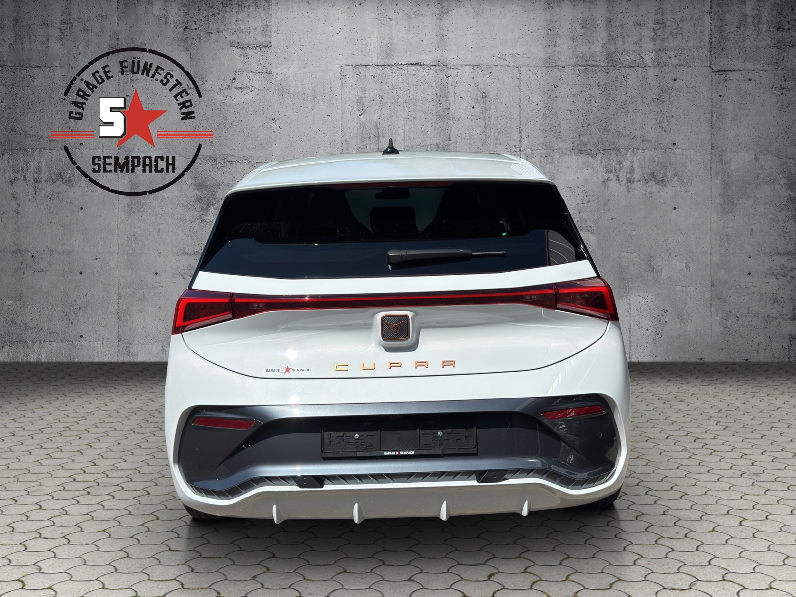 CUPRA Born 58 kWh-showroom-element-3