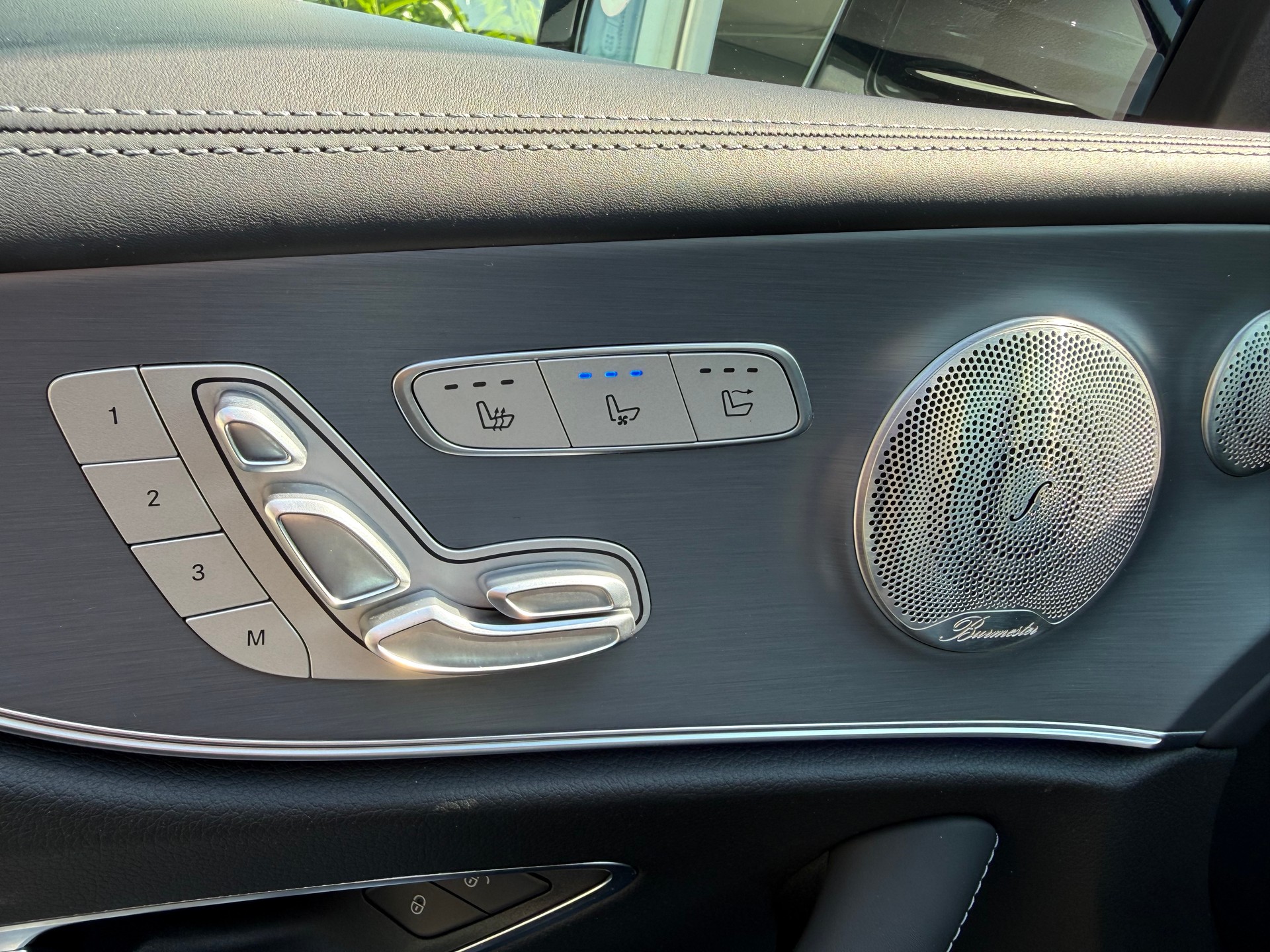 MERCEDES-BENZ E 200 Cabriolet 4Matic Night Edition 9G-Tronic-image-7