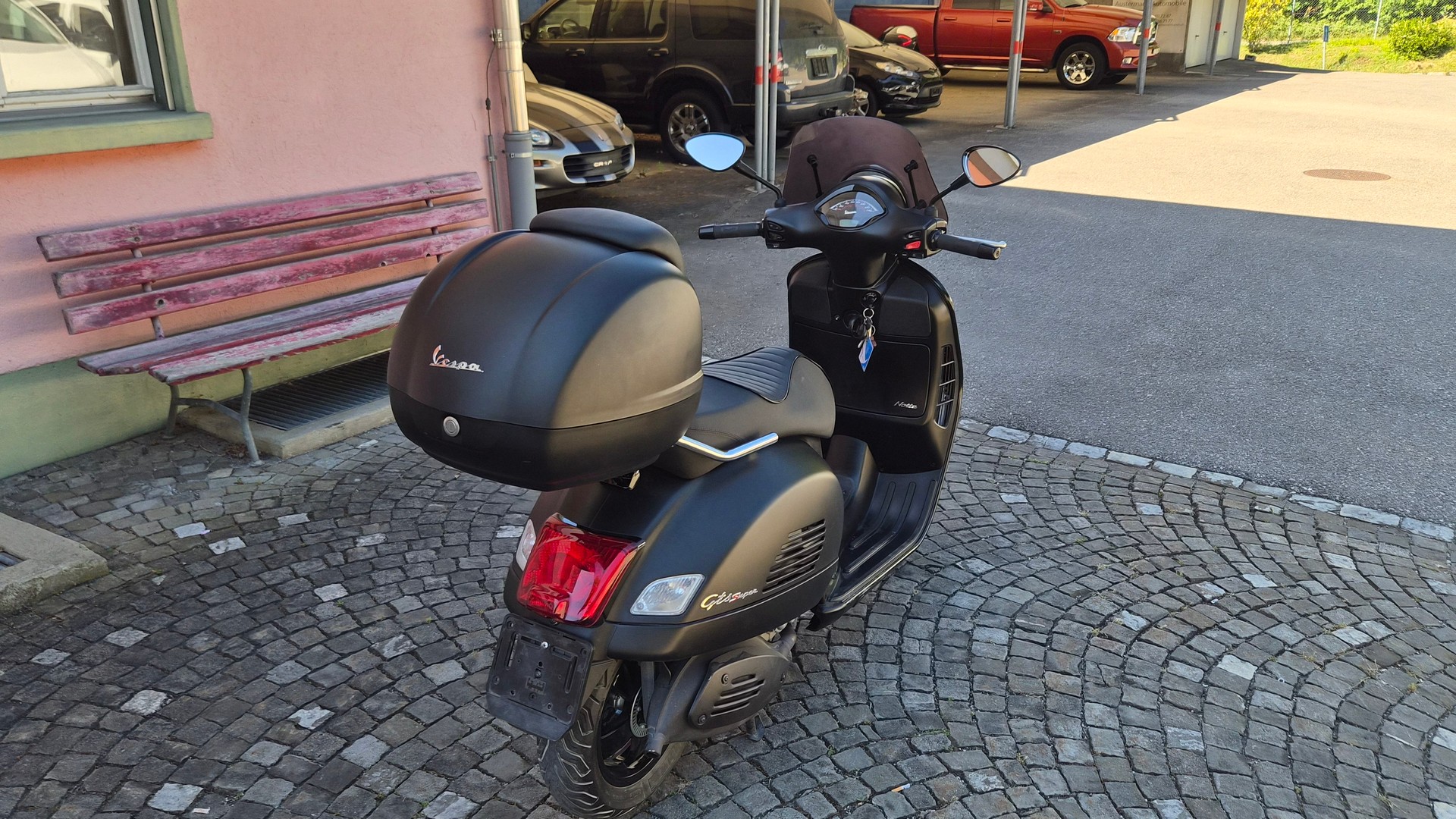 PIAGGIO Vespa GTS 300 Super Notte-image-5