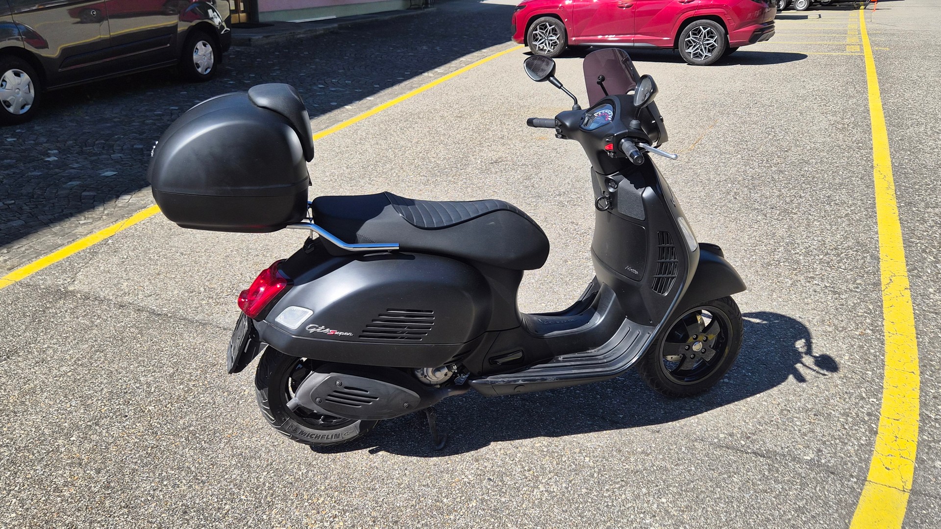 PIAGGIO Vespa GTS 300 Super Notte-image-11