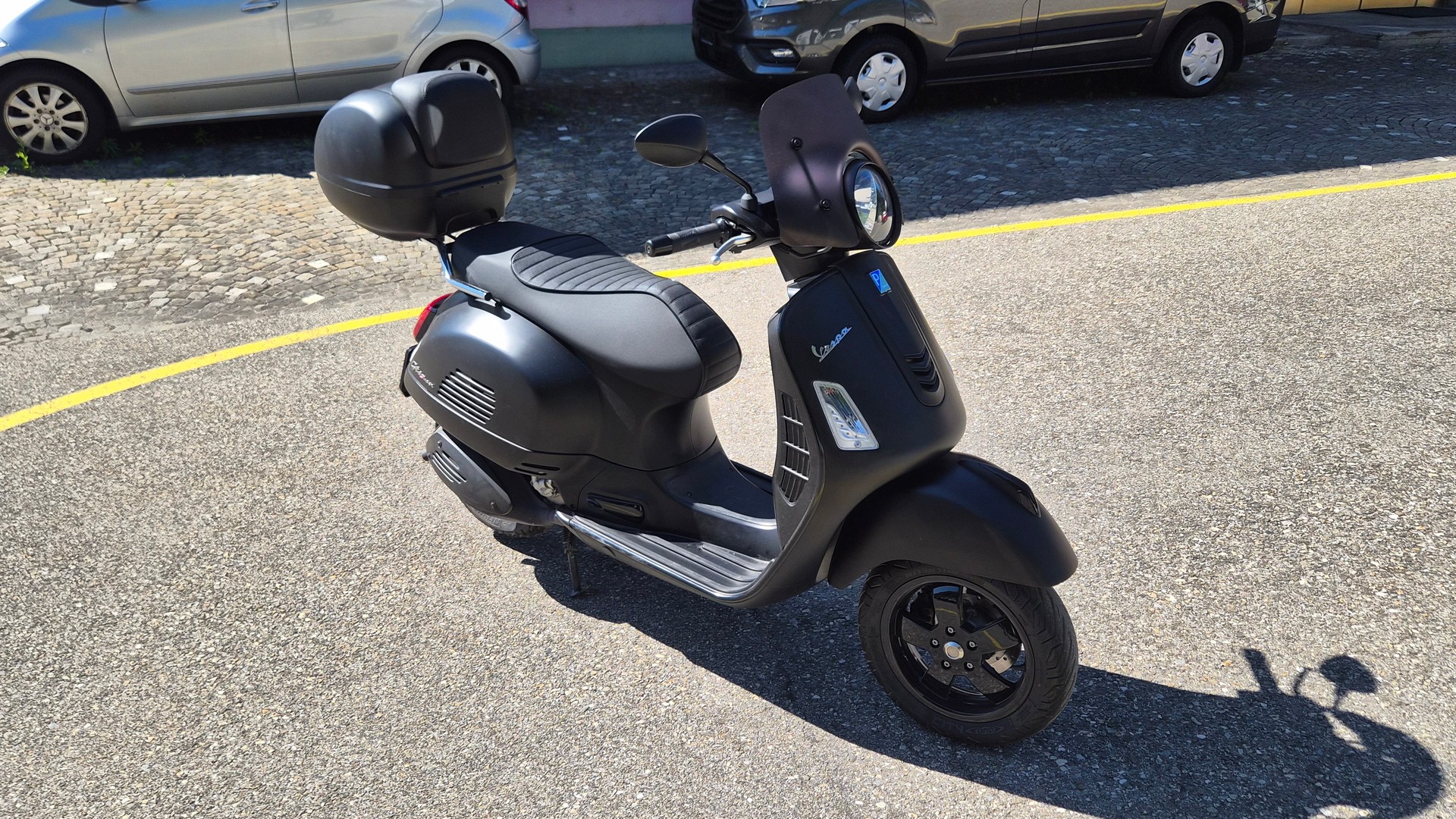PIAGGIO Vespa GTS 300 Super Notte-image-9