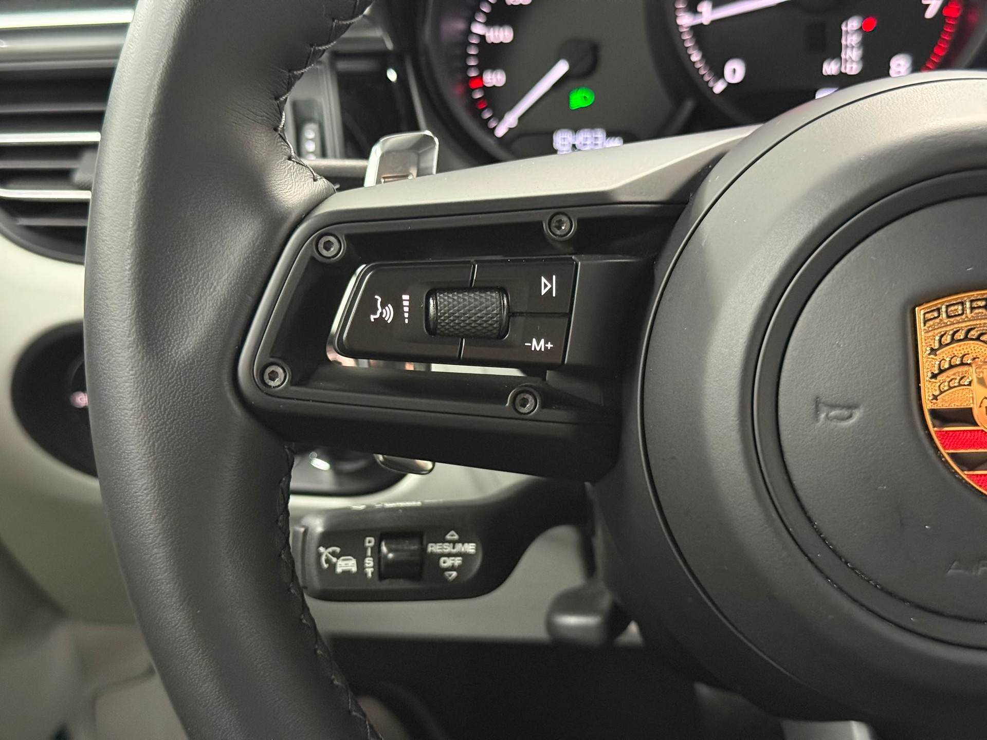 PORSCHE Macan T PDK-image-17