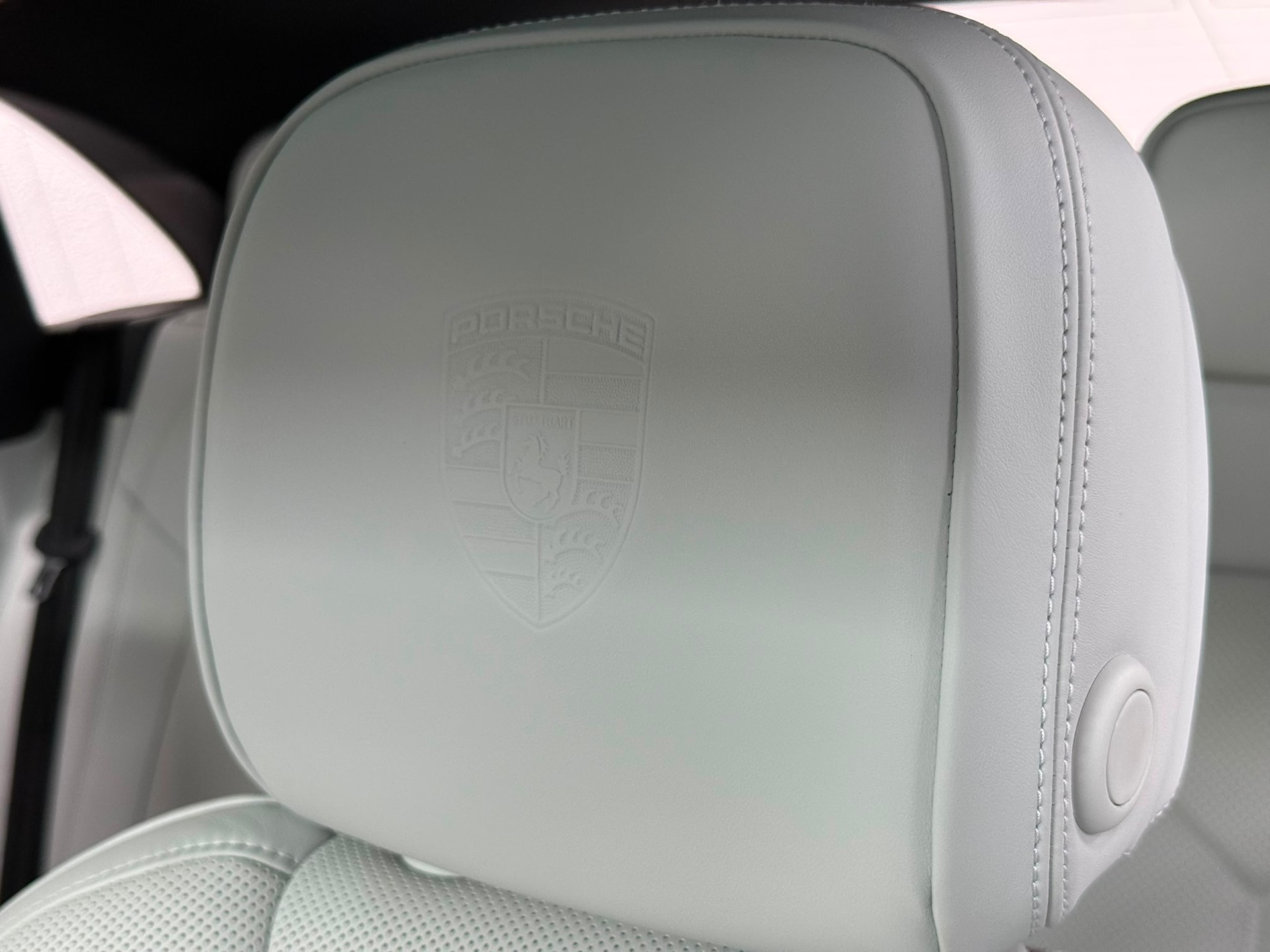 PORSCHE Macan T PDK-image-15