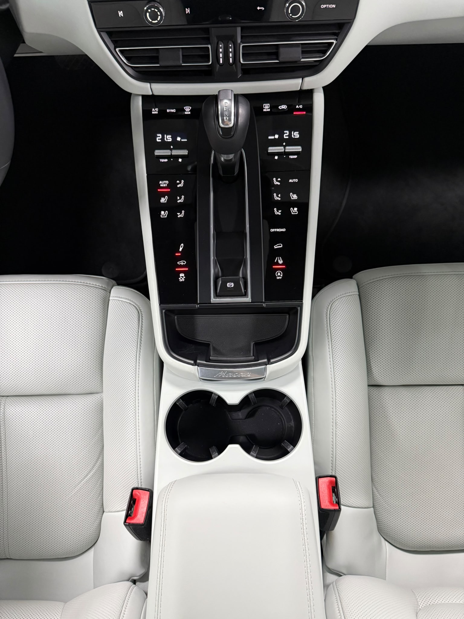 PORSCHE Macan T PDK-image-22