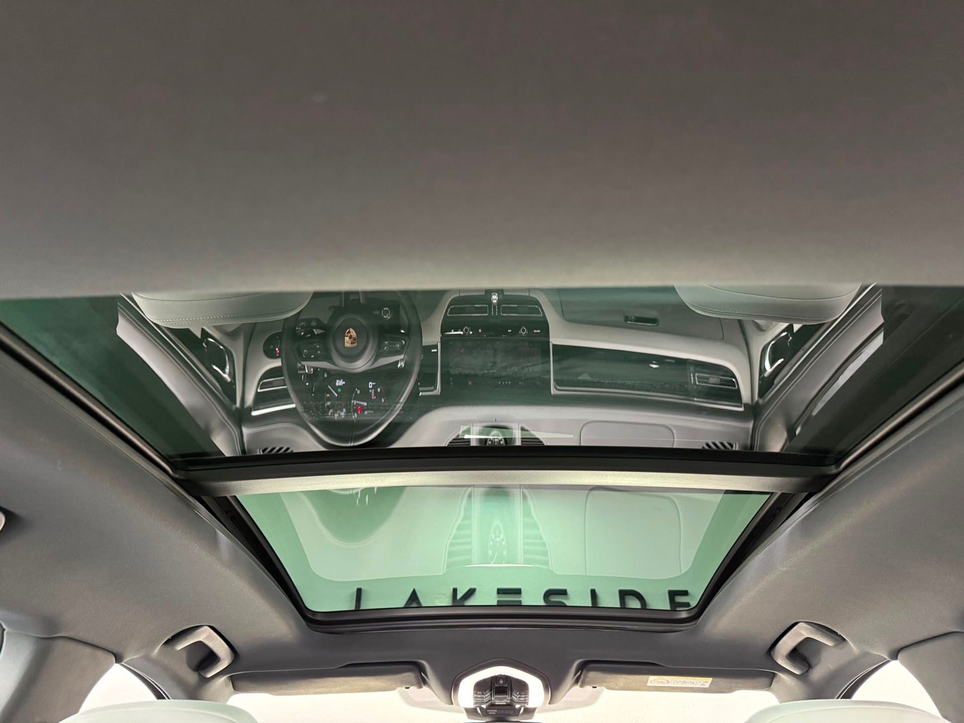 PORSCHE Macan T PDK-image-30
