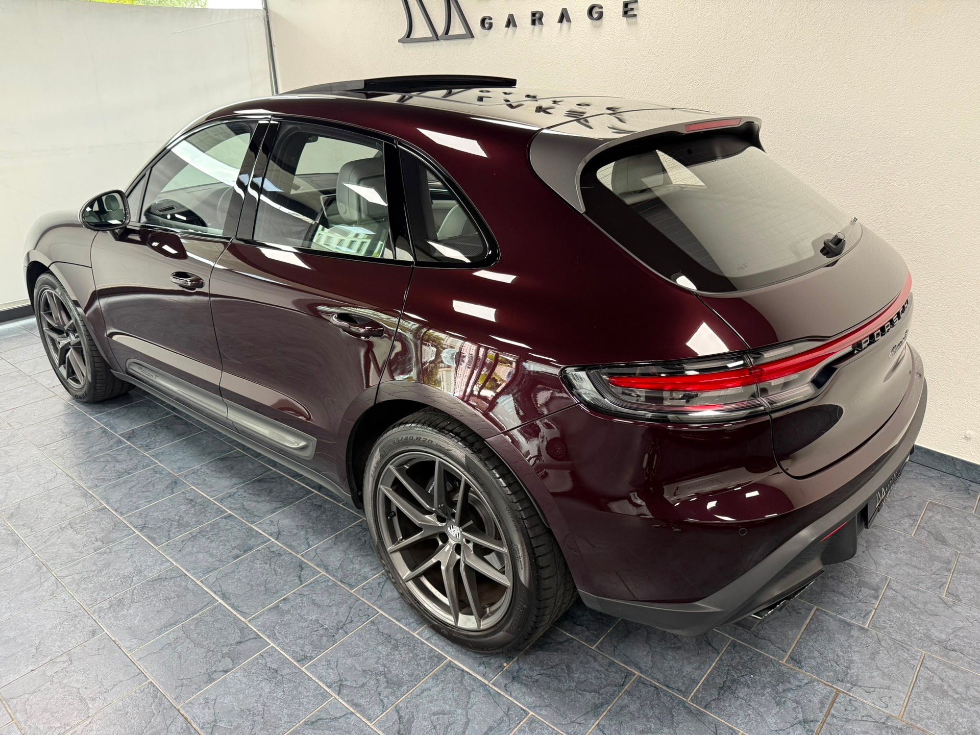 PORSCHE Macan T PDK-image-5