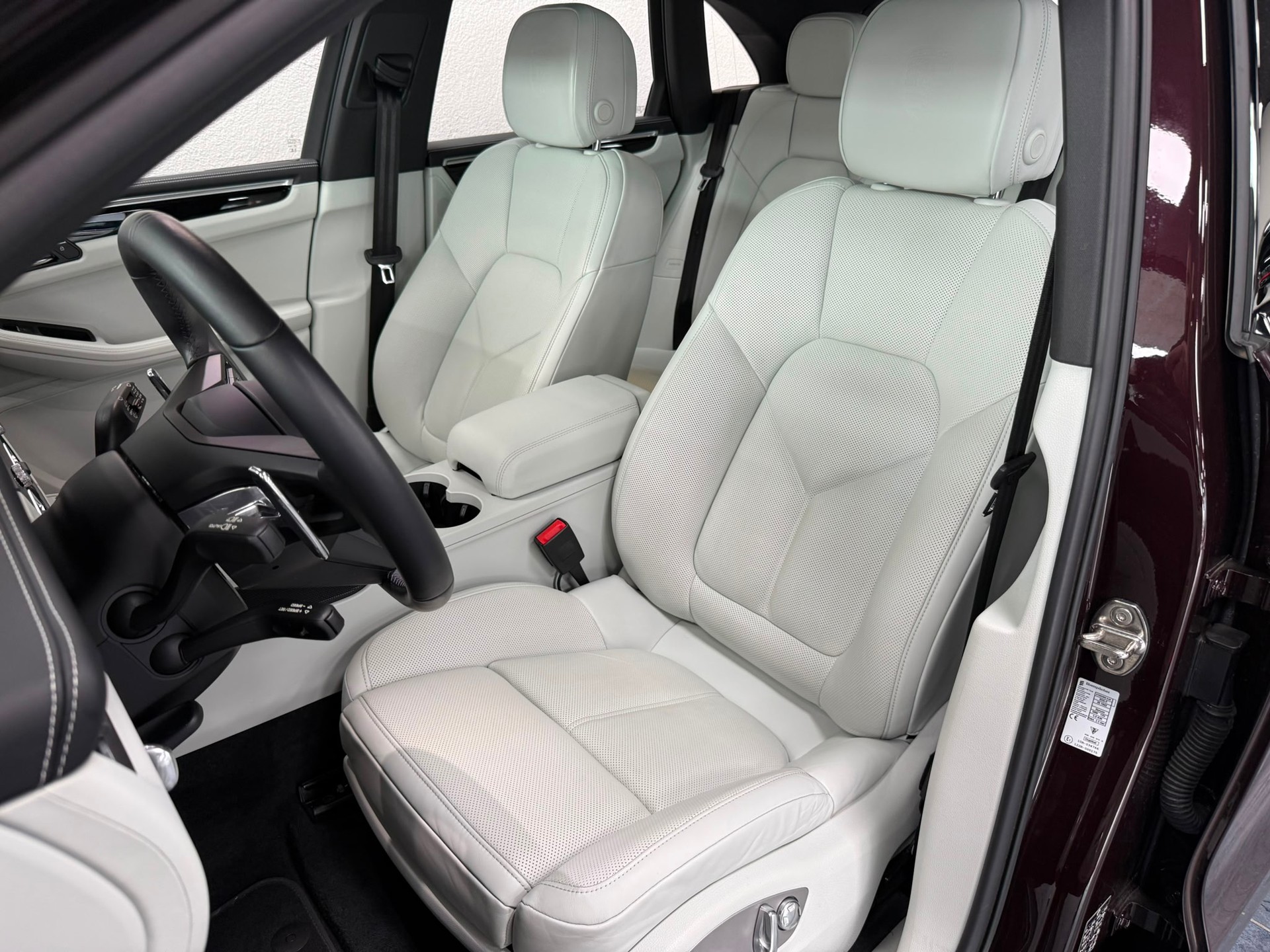 PORSCHE Macan T PDK-image-14