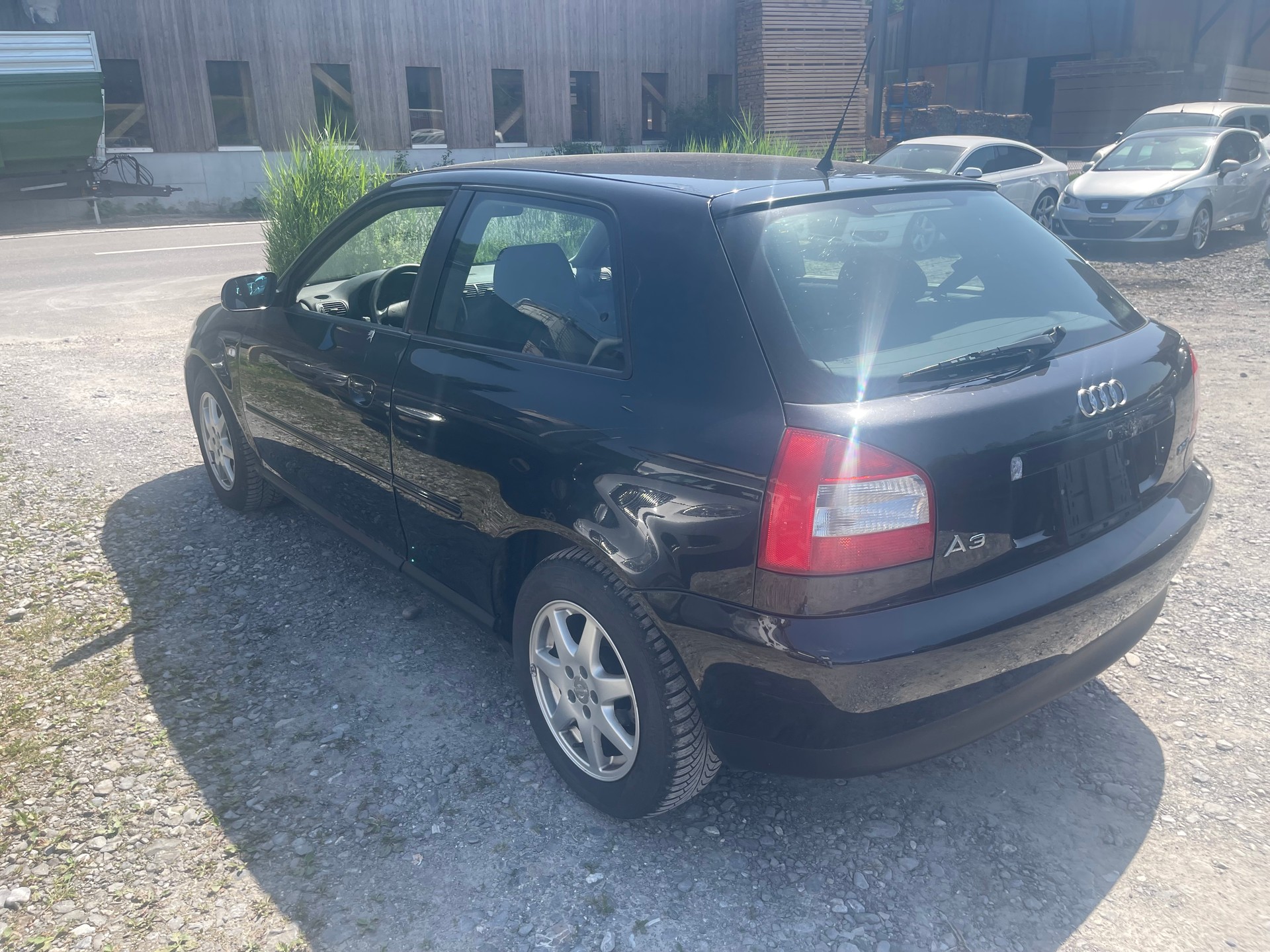 AUDI A3 1.8 T Ambiente-image-1