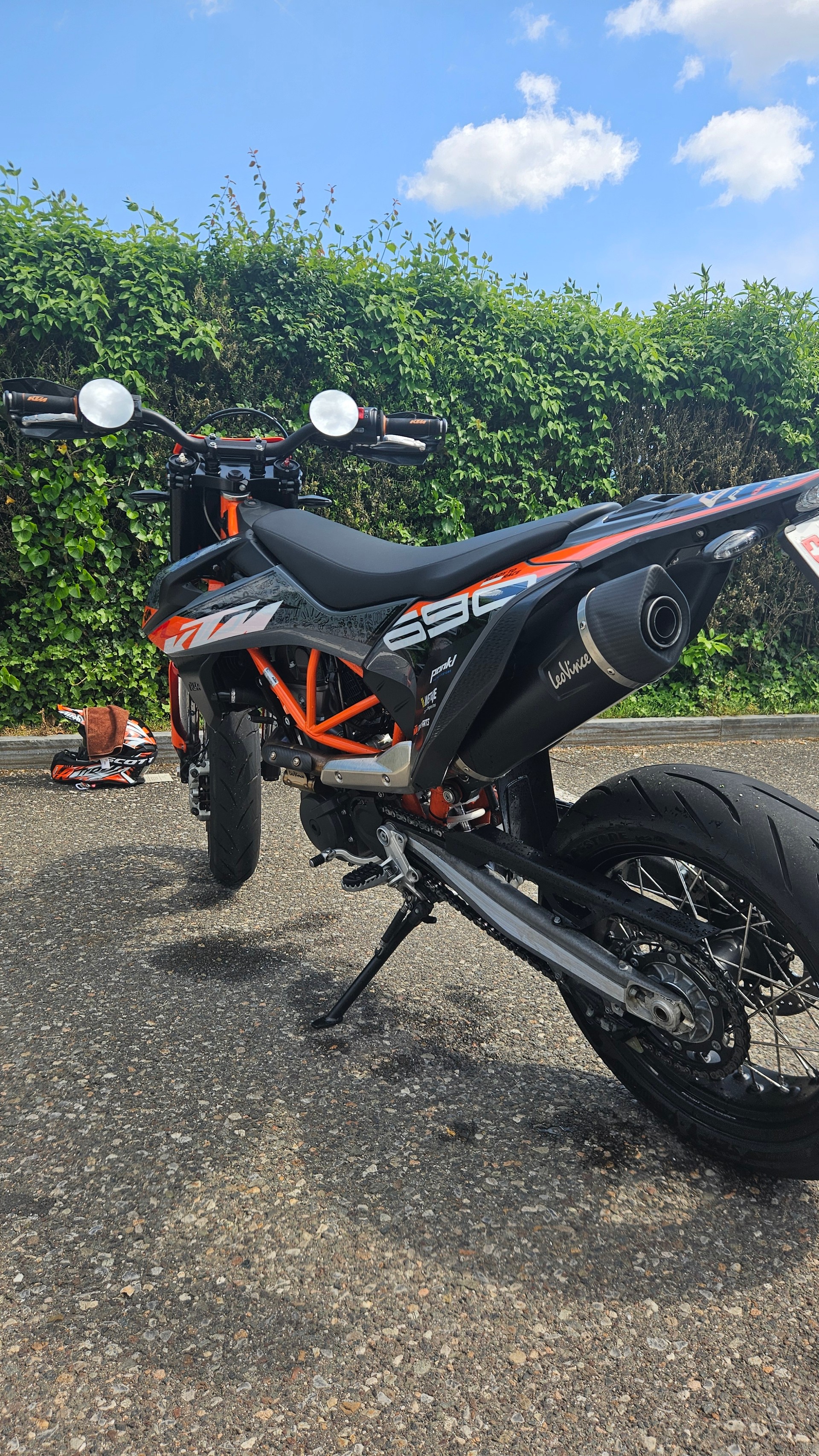 KTM 690 SMC R-image-6