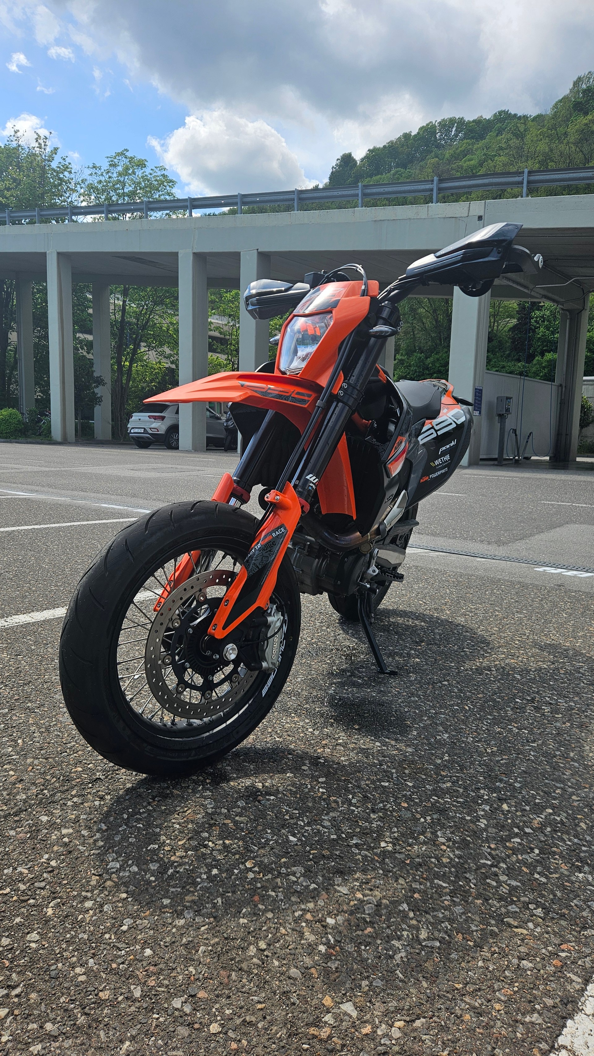 KTM 690 SMC R-image-4