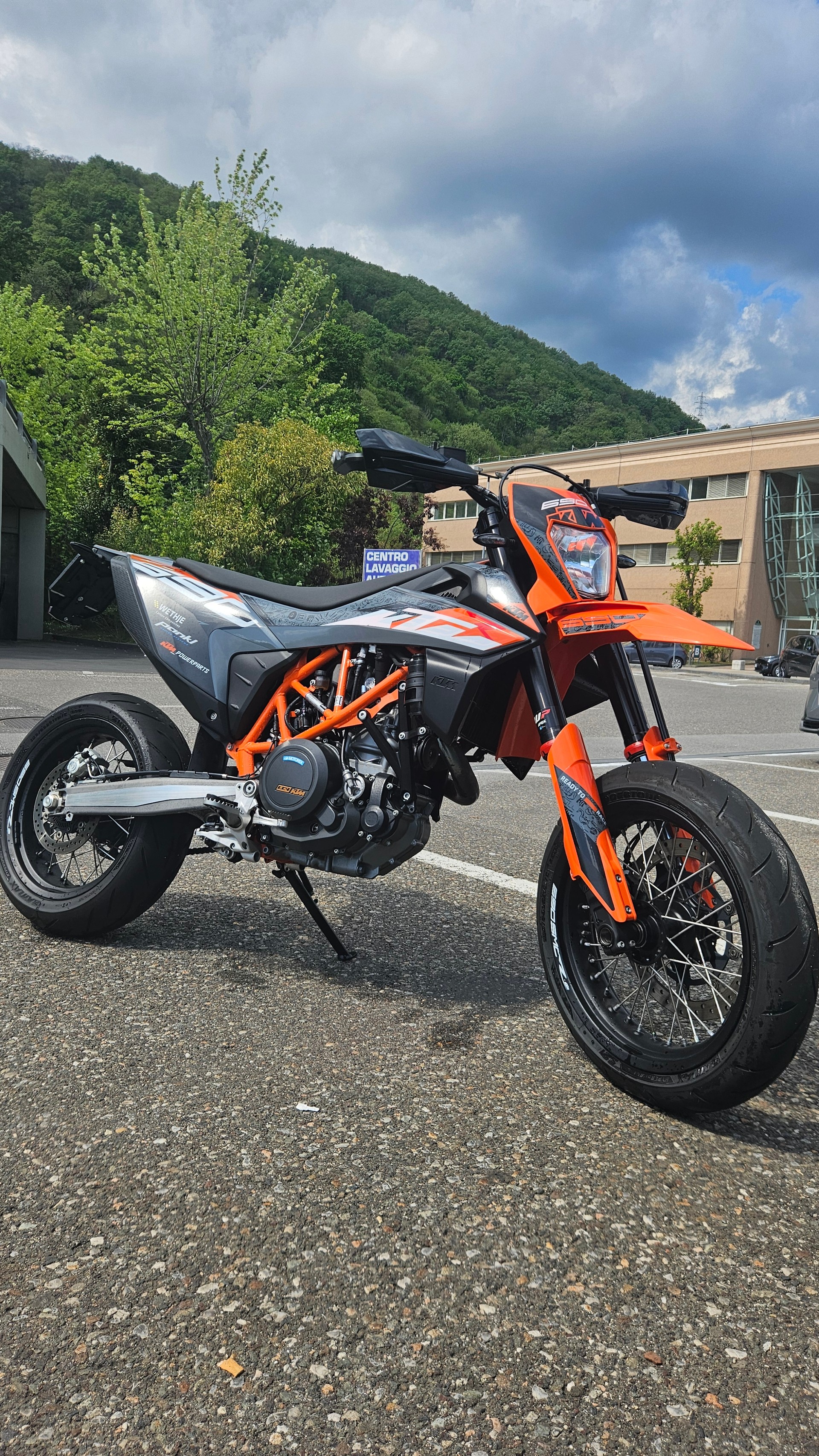 KTM 690 SMC R-image-0