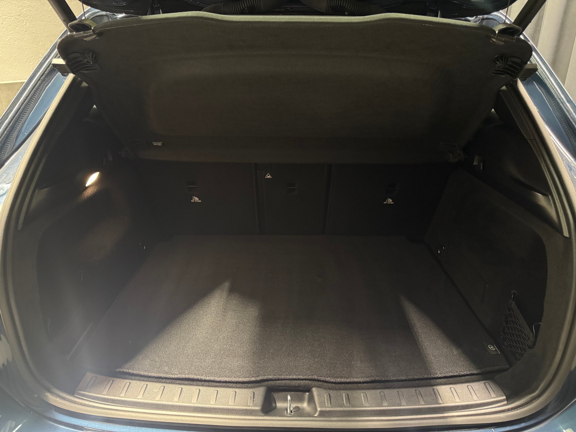MERCEDES-BENZ GLA 200 4Matic AMG Line 8G-DCT(7)(M)-image-21