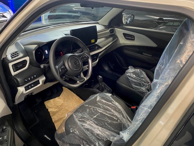 SUZUKI 1.2 4WD Sakura Hybrid Compact +-image-1
