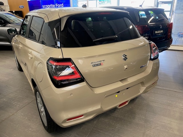 SUZUKI 1.2 4WD Sakura Hybrid Compact +