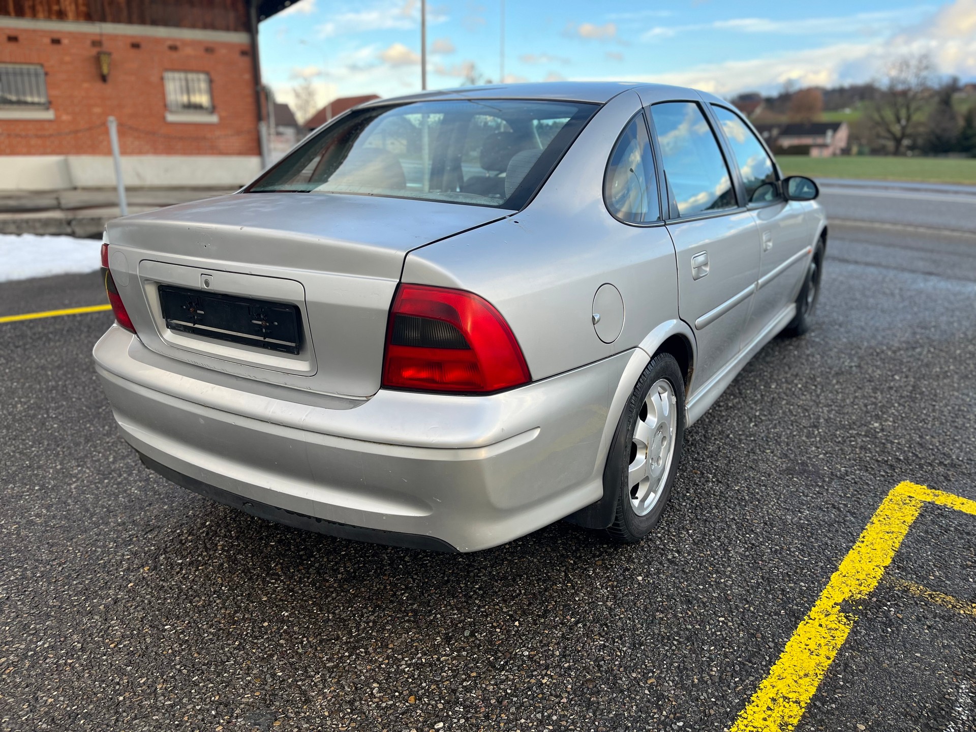 OPEL Automat km:136000 Benzin 2,0i mit Klimaanlage-image-3