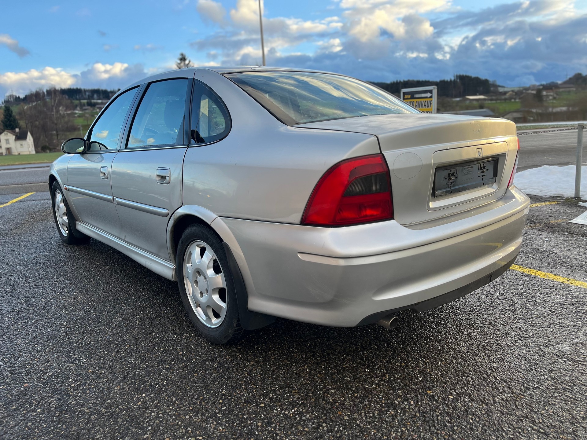 OPEL Automat km:136000 Benzin 2,0i mit Klimaanlage-image-5