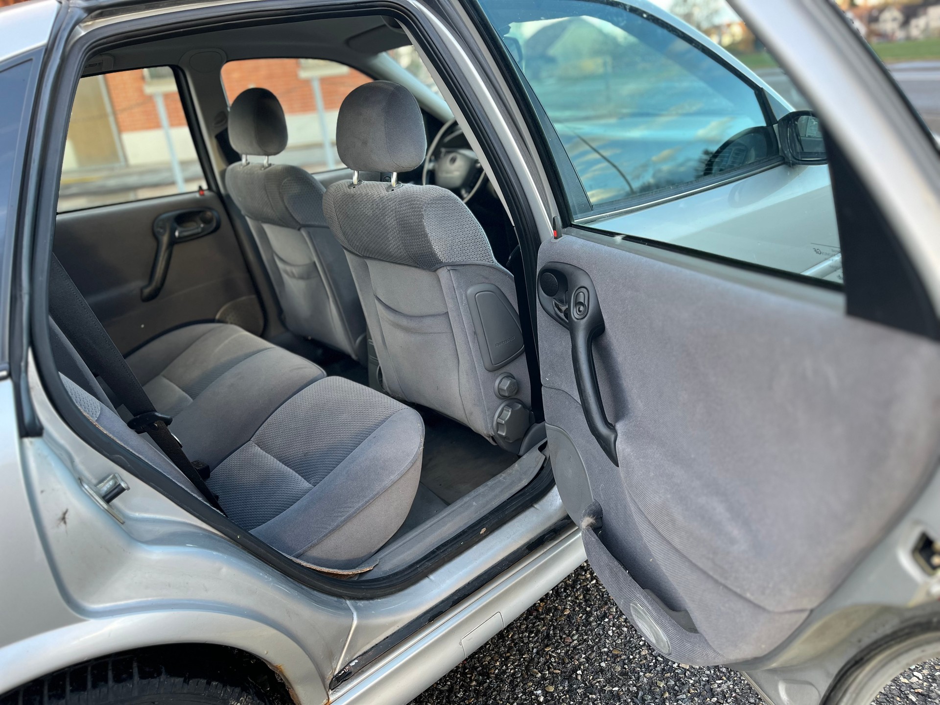 OPEL Automat km:136000 Benzin 2,0i mit Klimaanlage-image-12