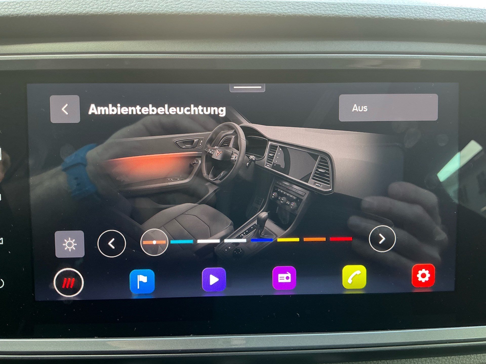 CUPRA Ateca VZ 4 DRIVE *** PANORAMAGLASDACH & ANHÄNGEKUPPLUNG ***-image-26