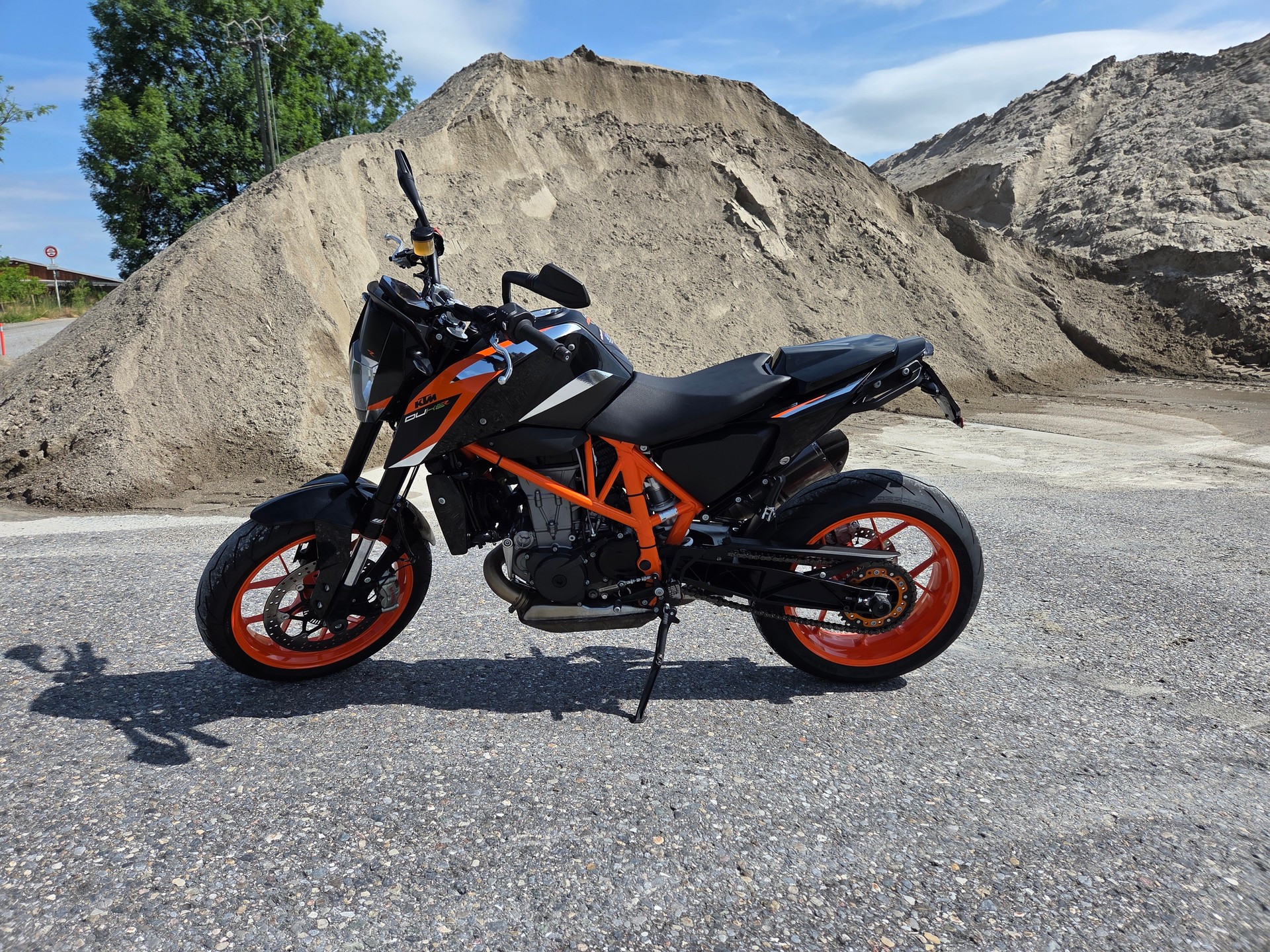 KTM Duke R ABS (35Kw)-image-1