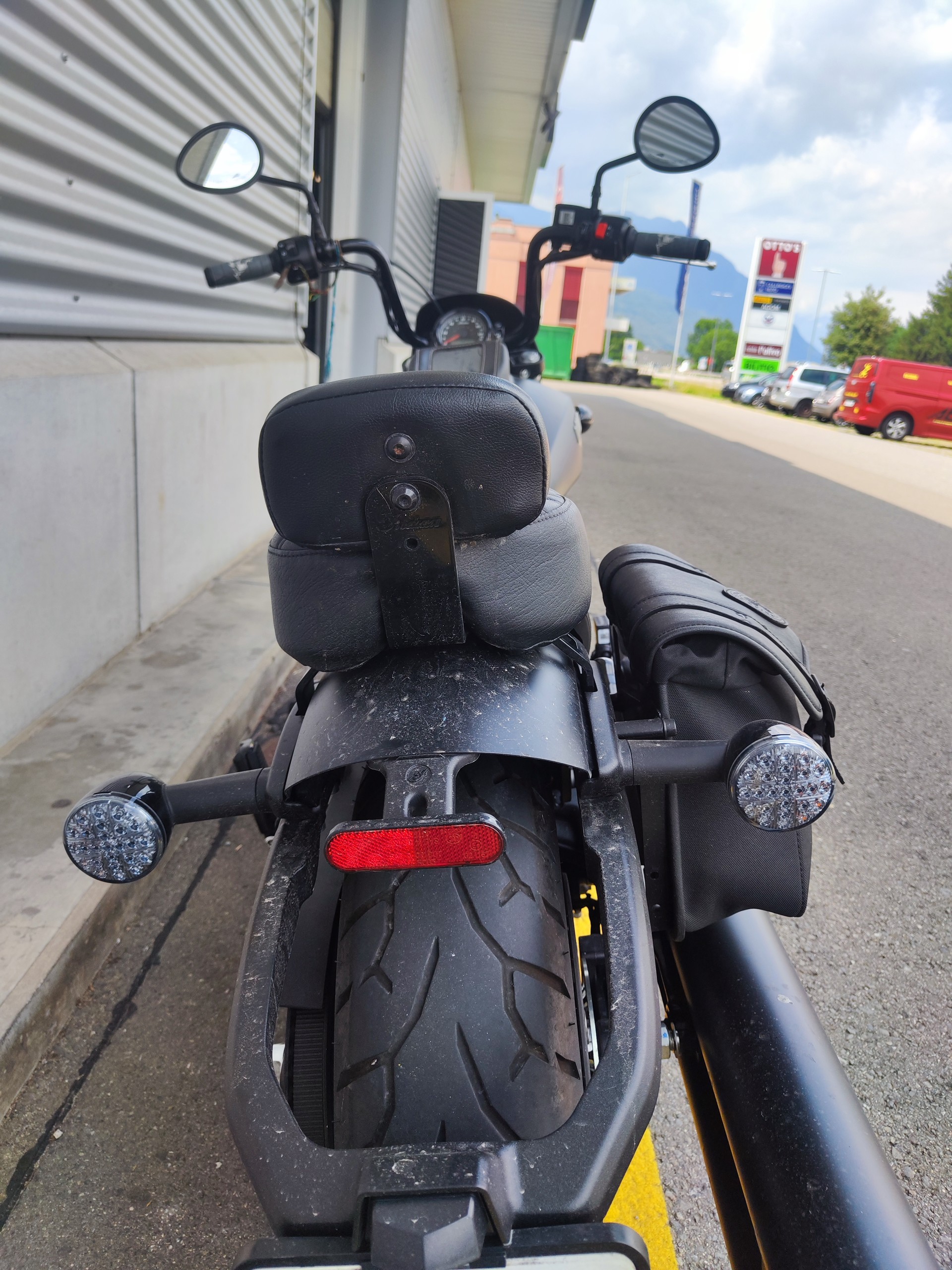 INDIAN Scout Sixty Bobber ABS-image-4