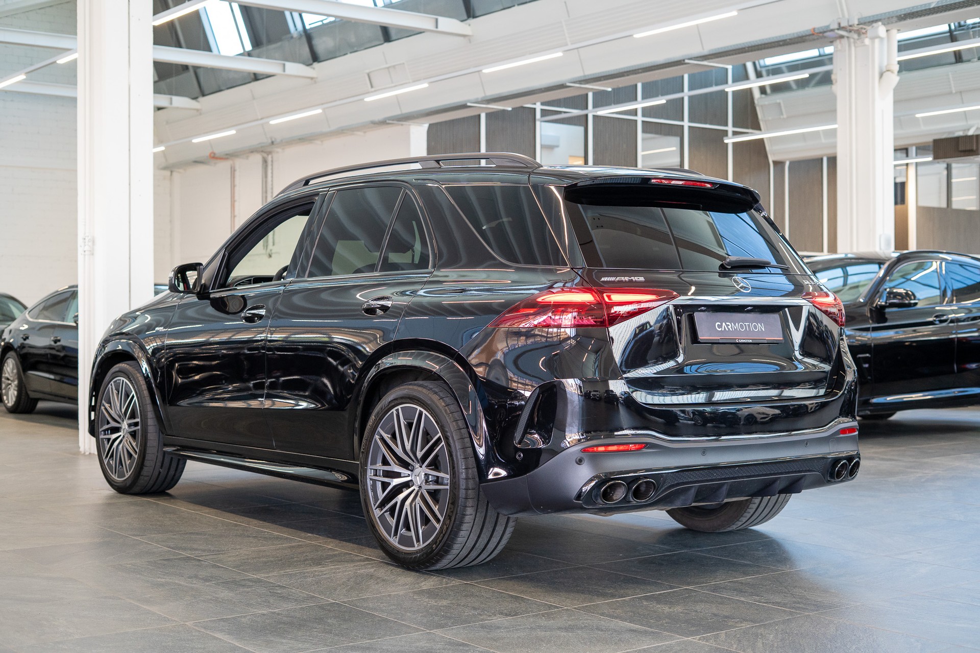 MERCEDES-BENZ GLE 53 AMG 4matic+ / Panorama / Burmester / 360°Kamera-image-7