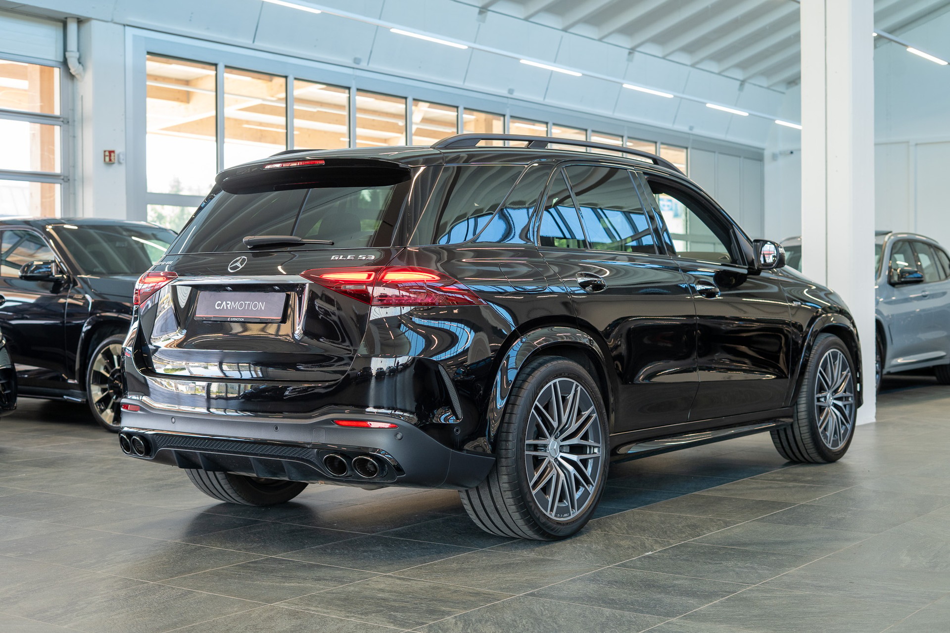 MERCEDES-BENZ GLE 53 AMG 4matic+ / Panorama / Burmester / 360°Kamera-showroom-element-3