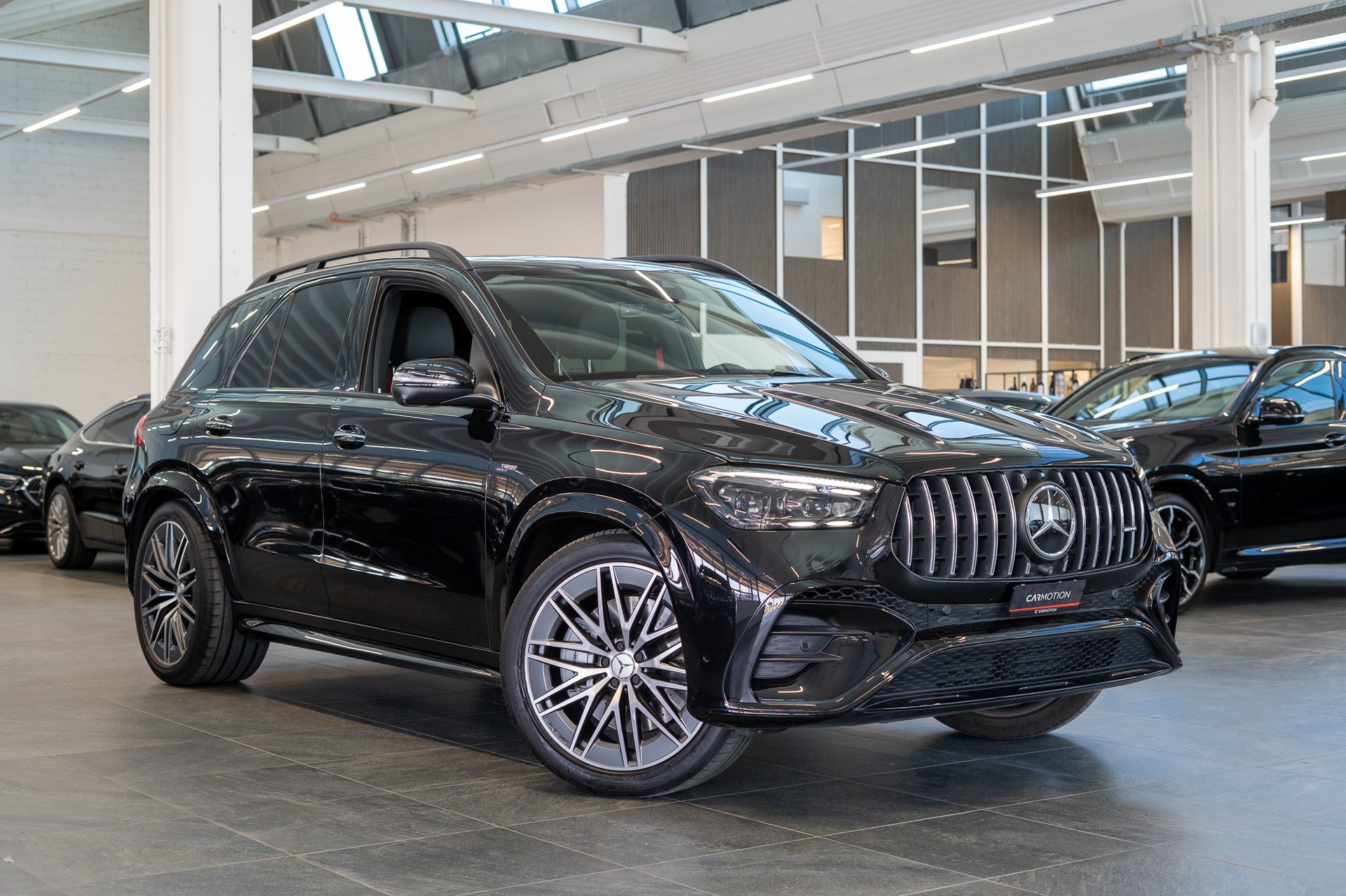 MERCEDES-BENZ GLE 53 AMG 4matic+ / Panorama / Burmester / 360°Kamera-showroom-element-2