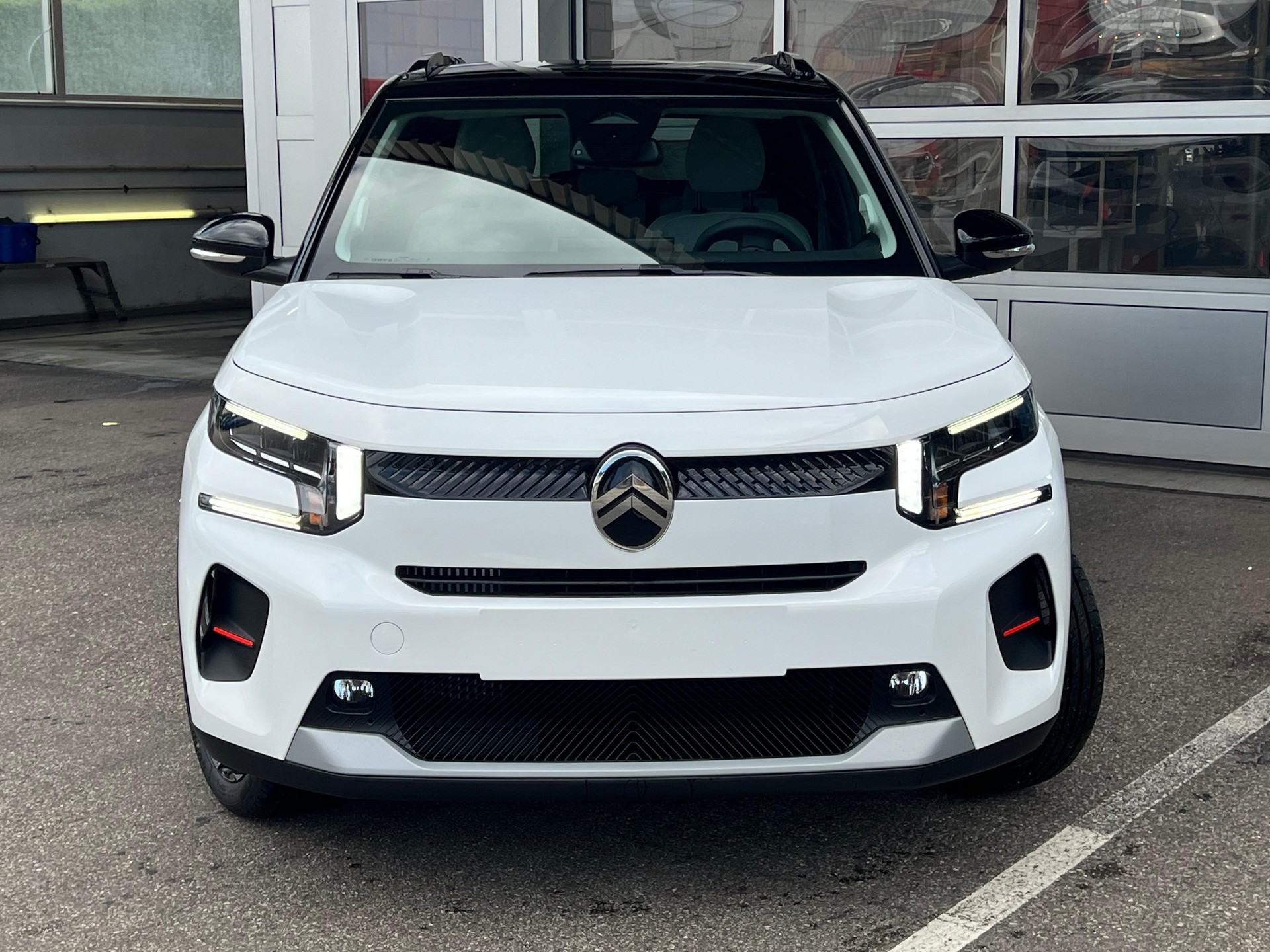 CITROEN C3 1.2 Hybrid Edition Tricolore-showroom-element-1