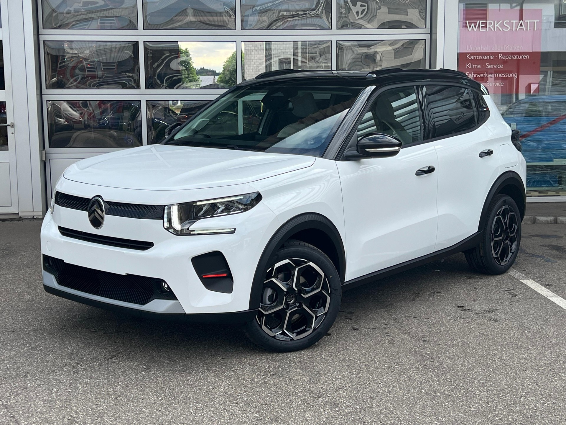 CITROEN C3 1.2 Hybrid Edition Tricolore-showroom-element-2