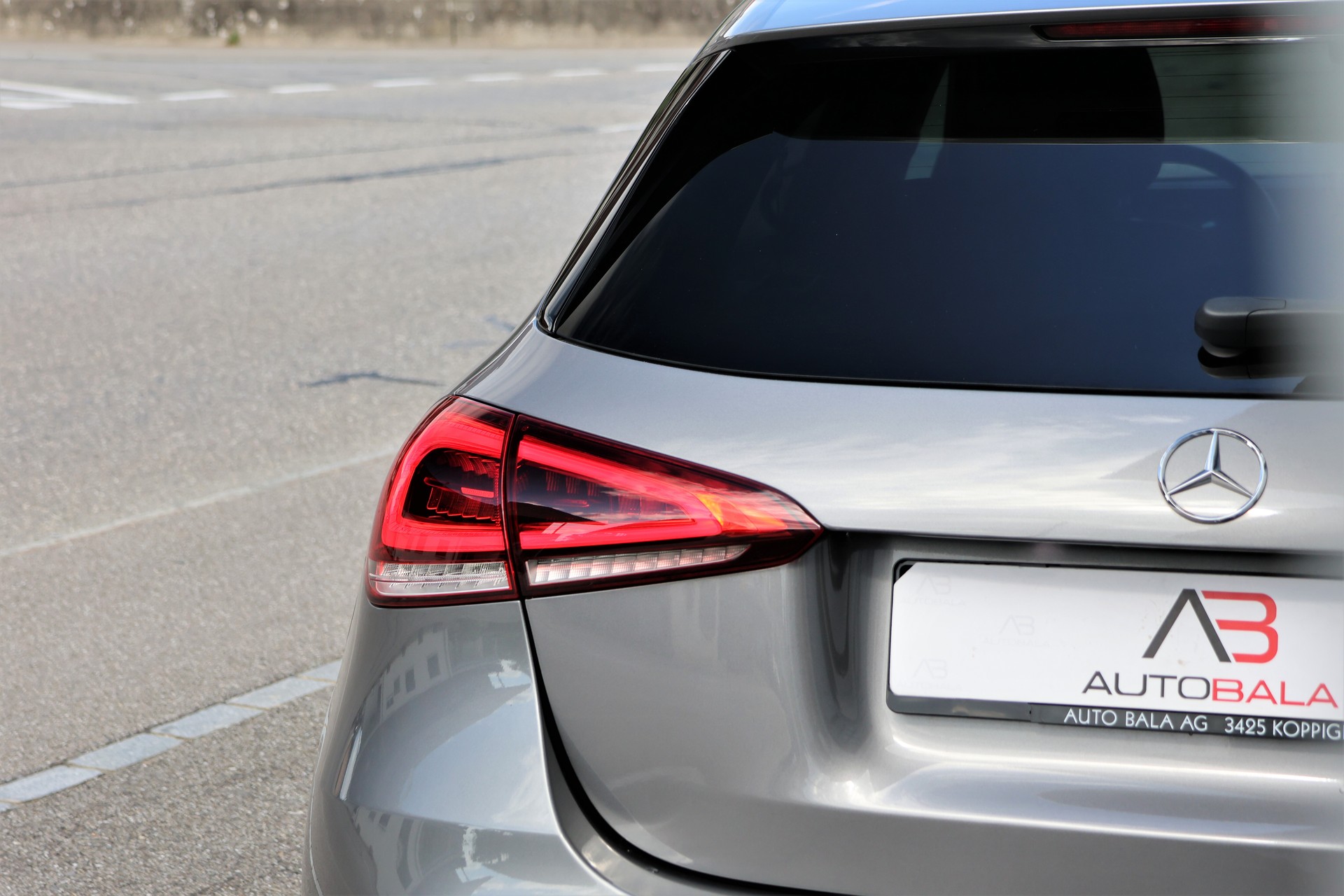 MERCEDES-BENZ A 180 Night Star 7G-DCT (CH)-image-5